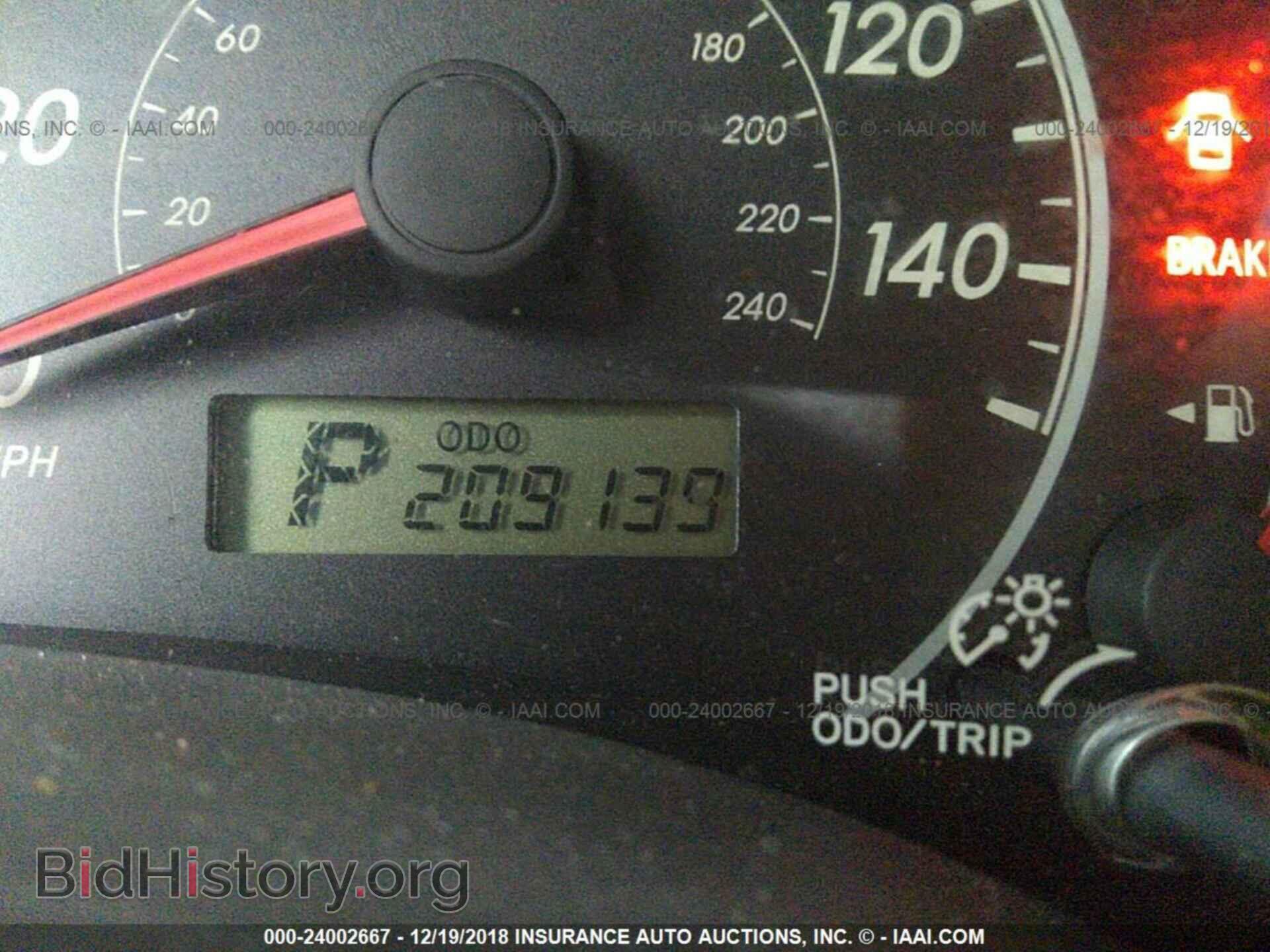 2011 LEXUS CT - VIN: JTHKD5BH4B2011845 - Фото 7