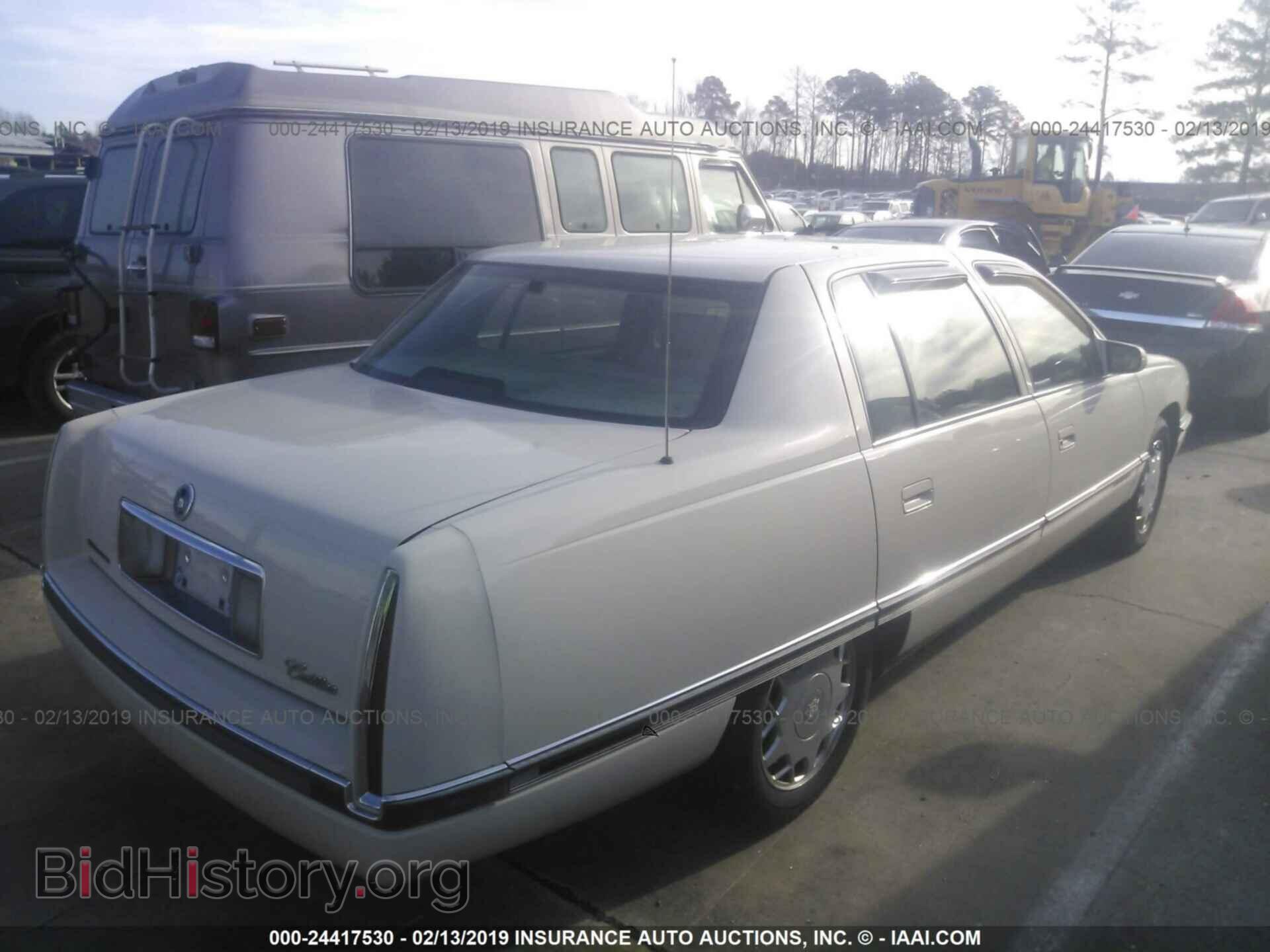 1996 CADILLAC DEVILLE - VIN: 1G6KF529XTU228443 - Photo 4