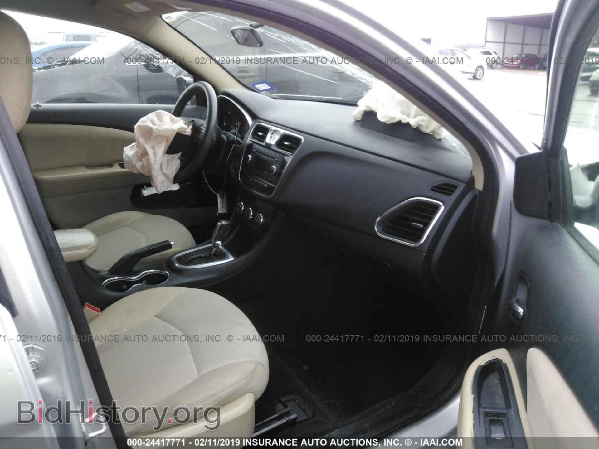 2012 CHRYSLER 200 - VIN: 1C3CCBAB6CN101037 - Photo 5