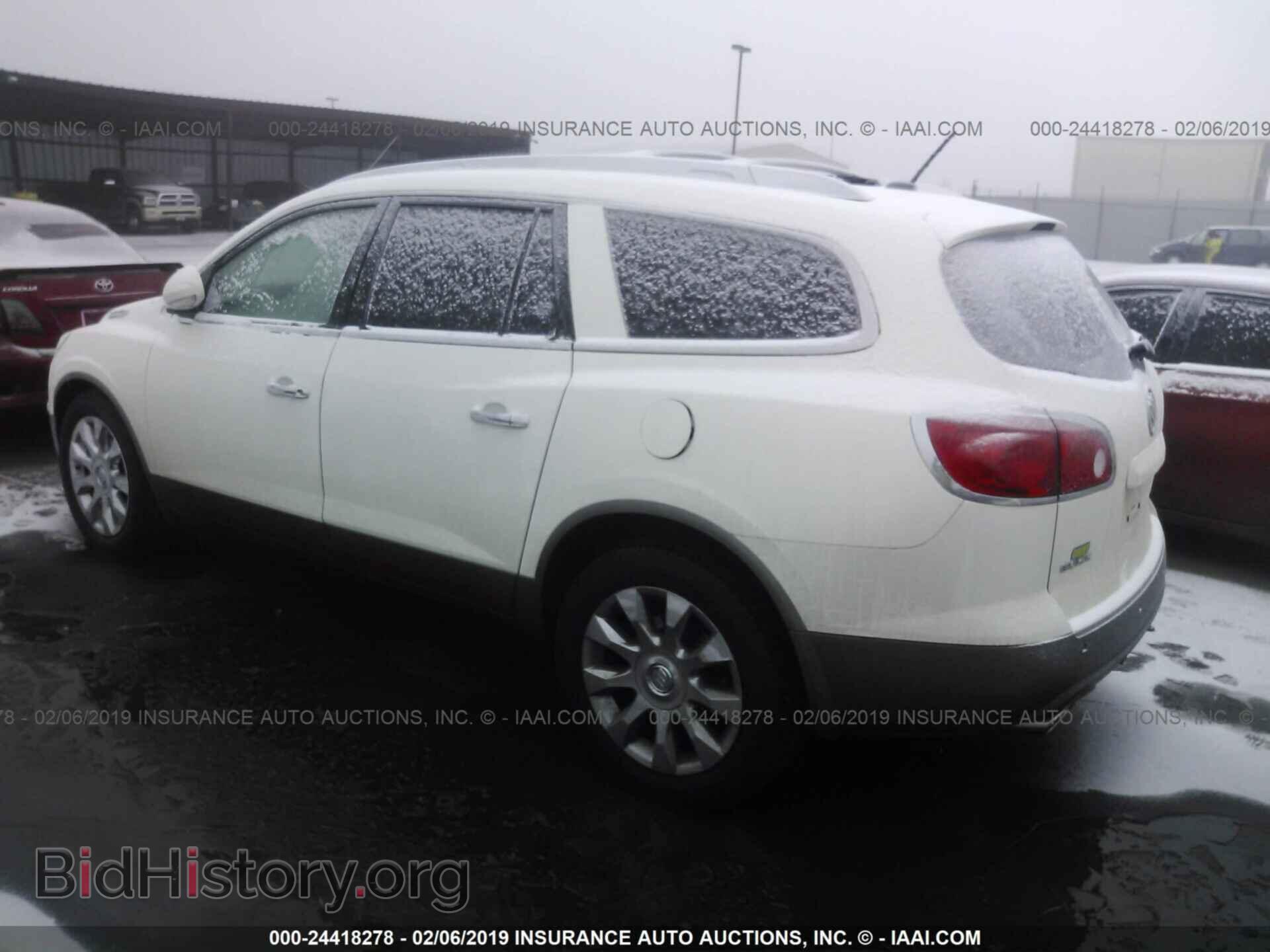 2011 BUICK ENCLAVE - VIN: 5GAKVCEDXBJ348880 - Фото 3