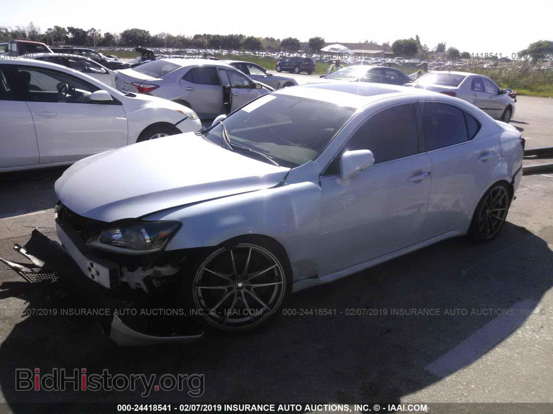2011 LEXUS IS - VIN: JTHBE5C22B5026009 - Фото 2