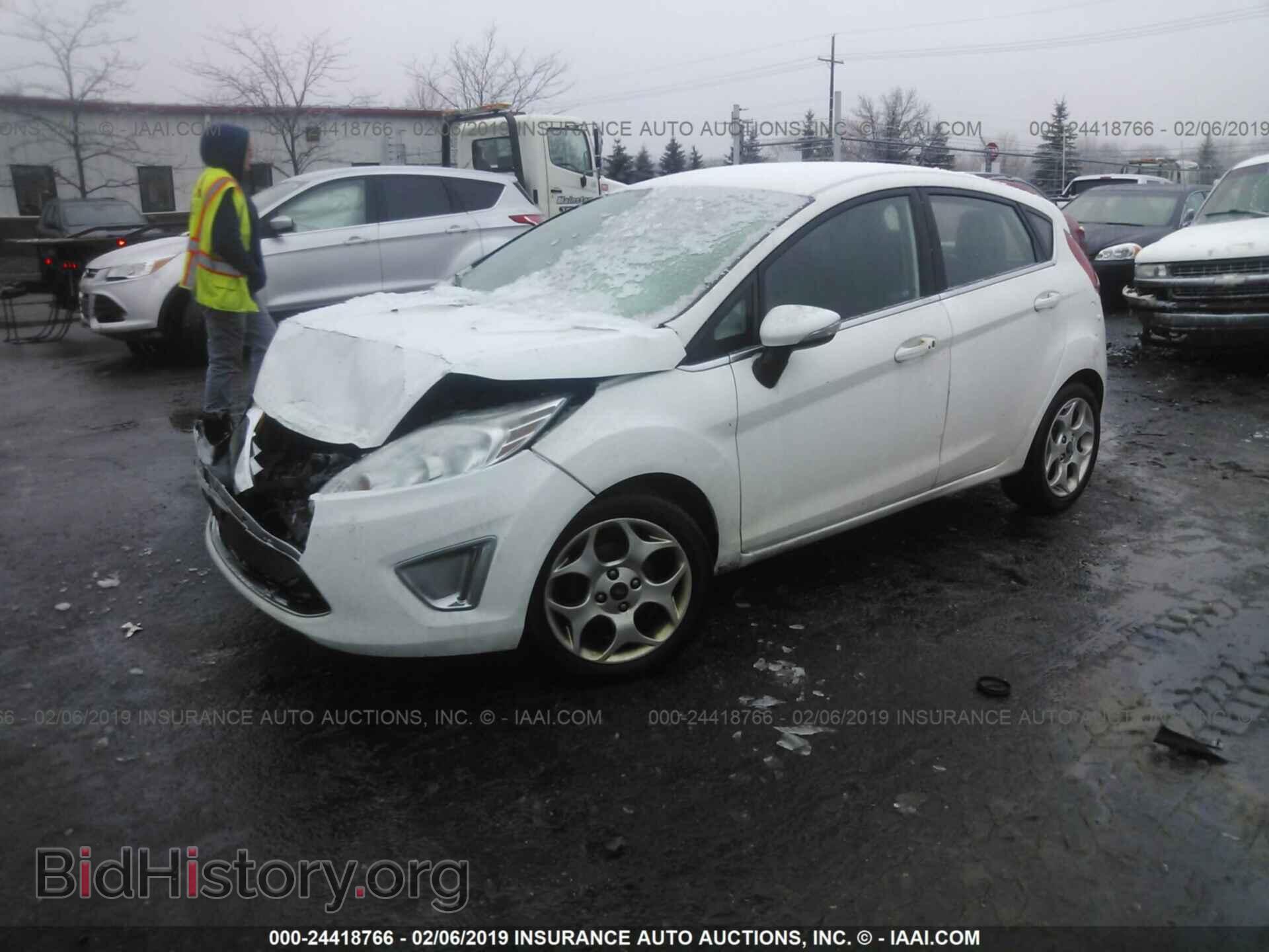 2011 FORD FIESTA - VIN: 3FADP4FJ3BM170234 - Фото 2