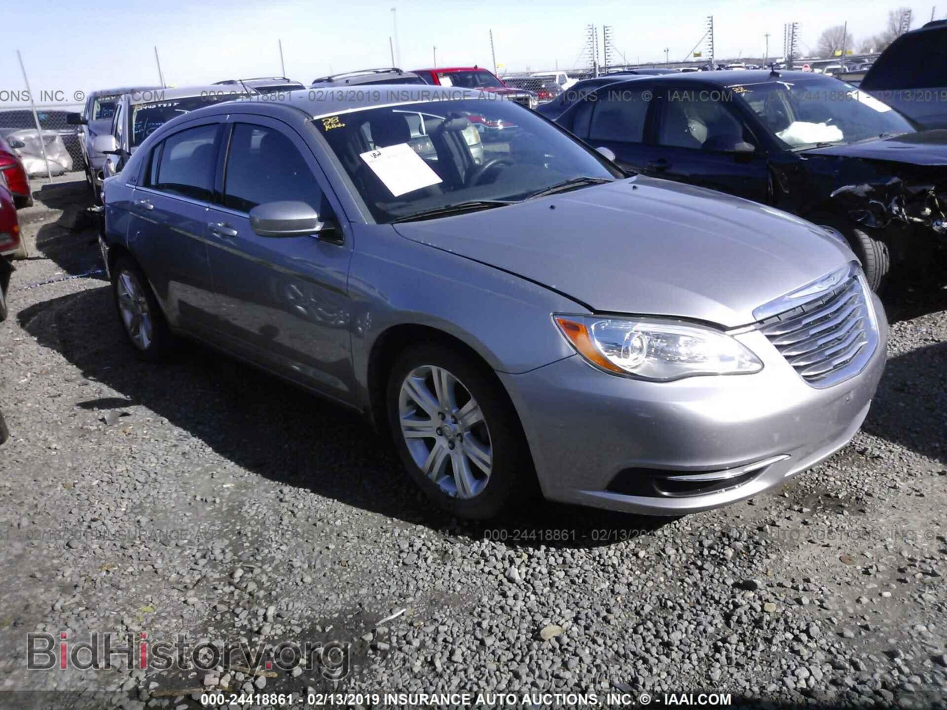 Photo 1C3CCBAB3DN762090 - CHRYSLER 200 2013