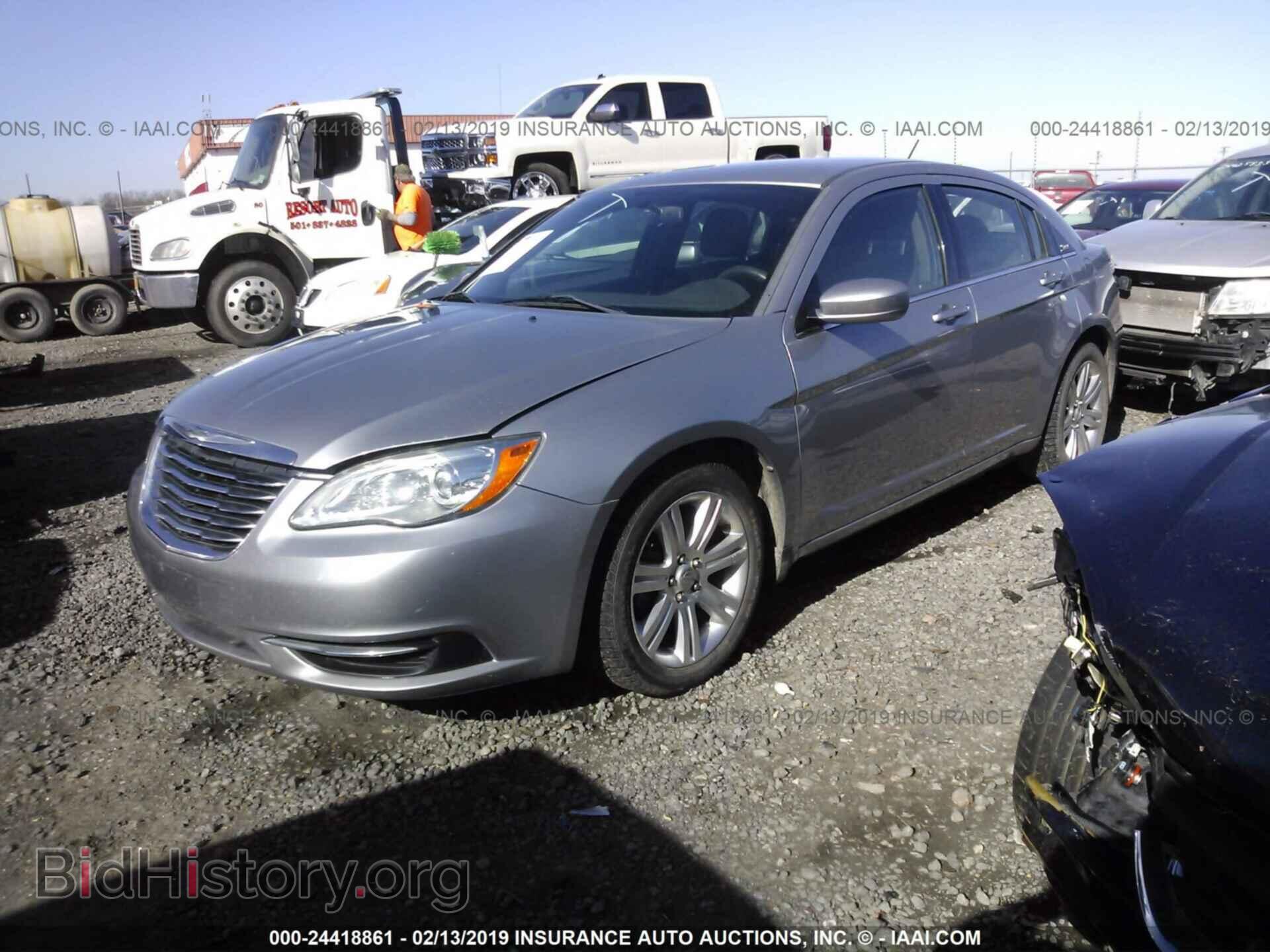 2013 CHRYSLER 200 - VIN: 1C3CCBAB3DN762090 - Photo 2