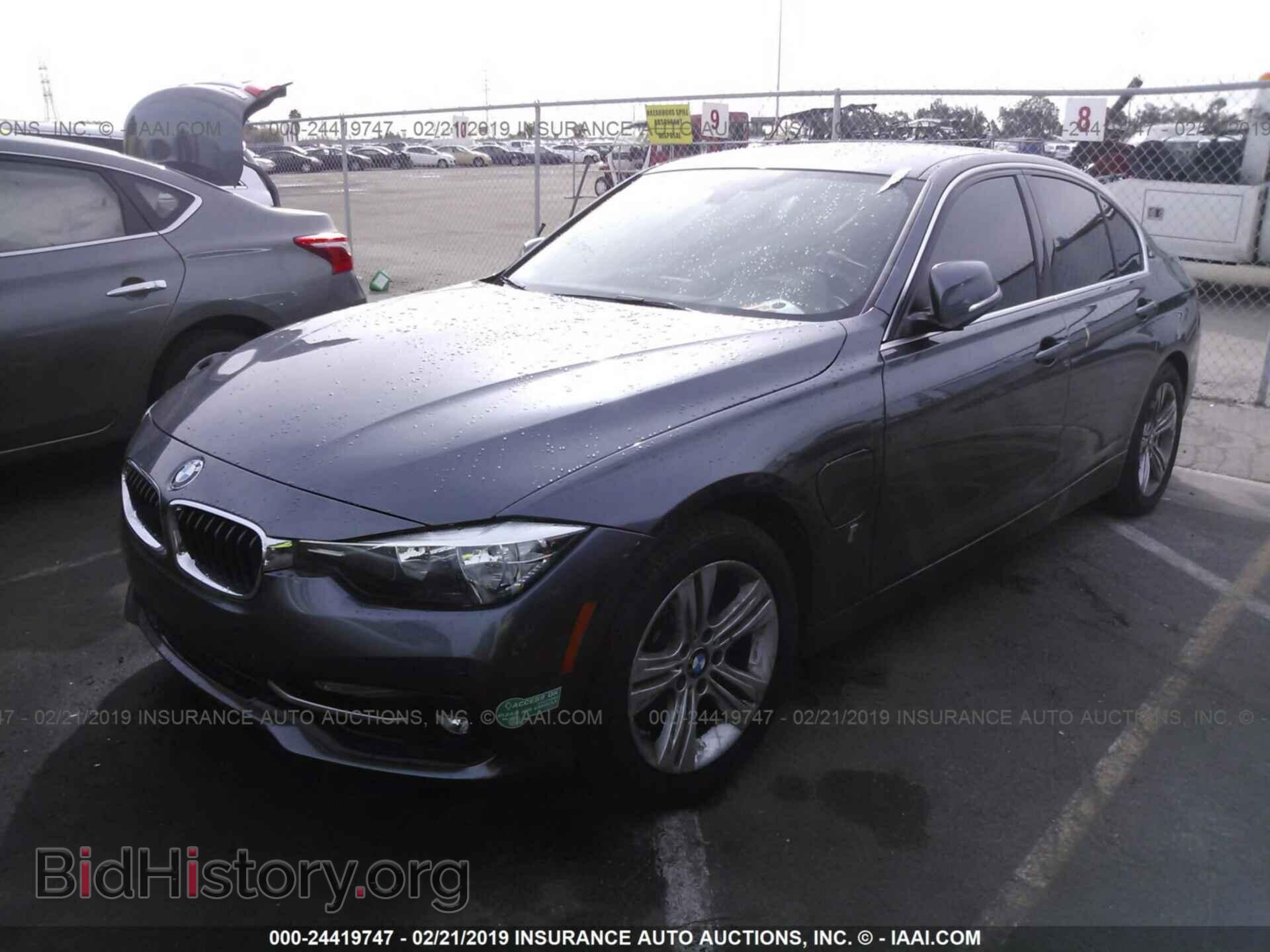 2017 BMW 330E - VIN: WBA8E1C39HA159134 - Фото 2