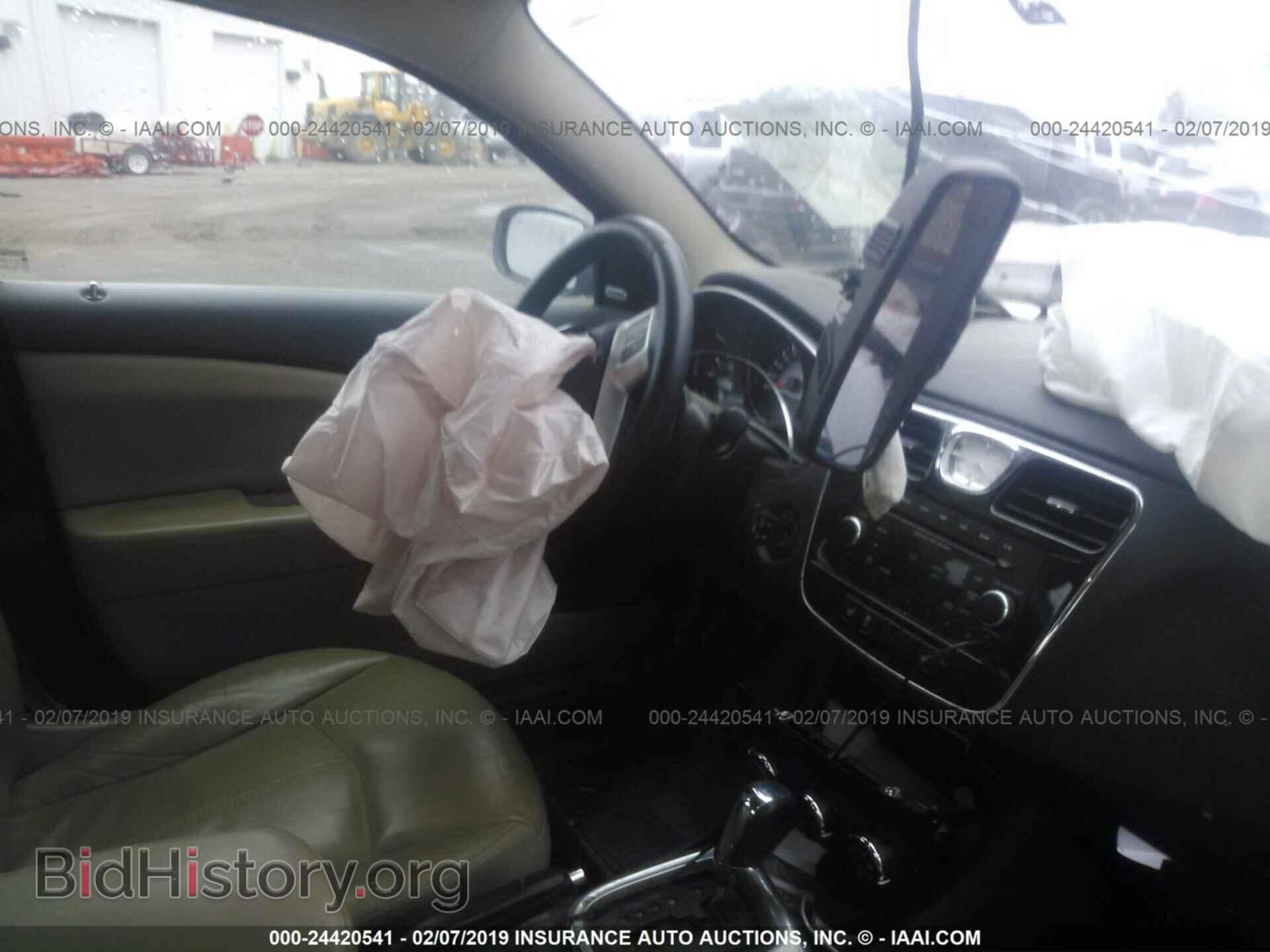2013 CHRYSLER 200 - VIN: 1C3CCBCG7DN592759 - Photo 5