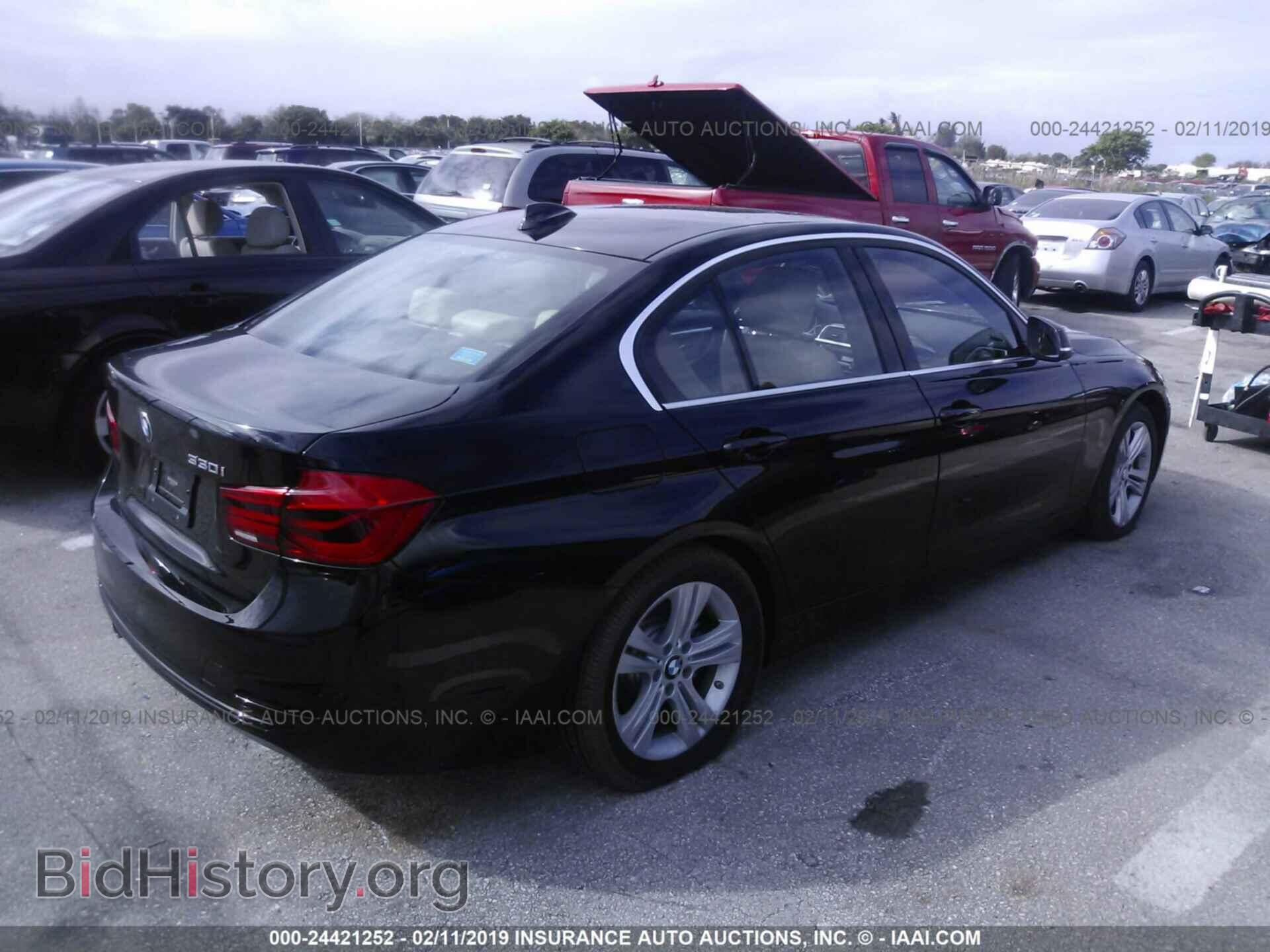 2018 BMW 330 - VIN: WBA8B9C51JEE81051 - Фото 4