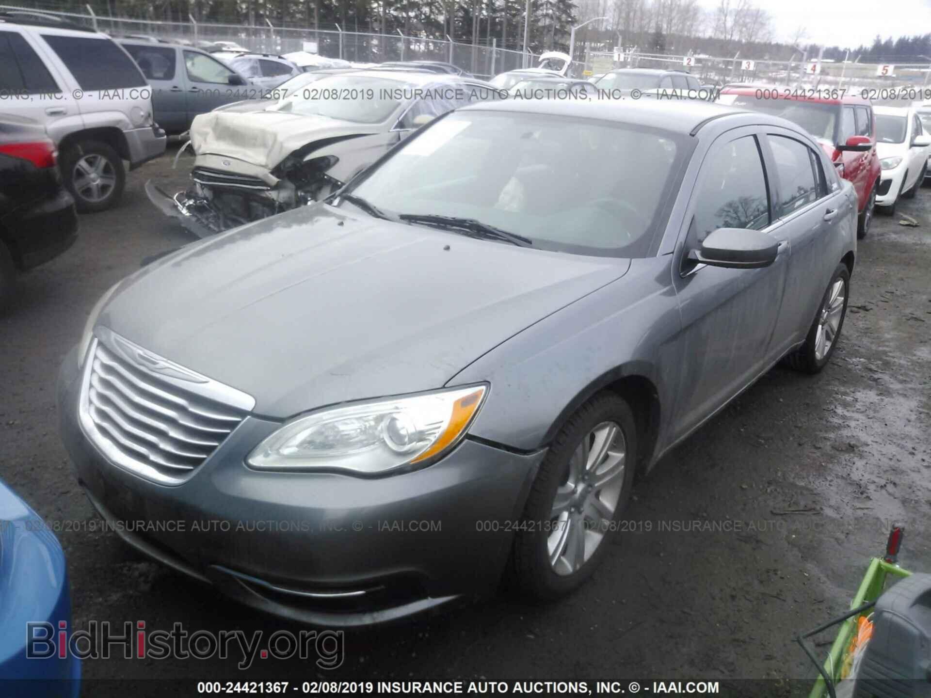 2013 CHRYSLER 200 - VIN: 1C3CCBBB6DN734461 - Фото 2