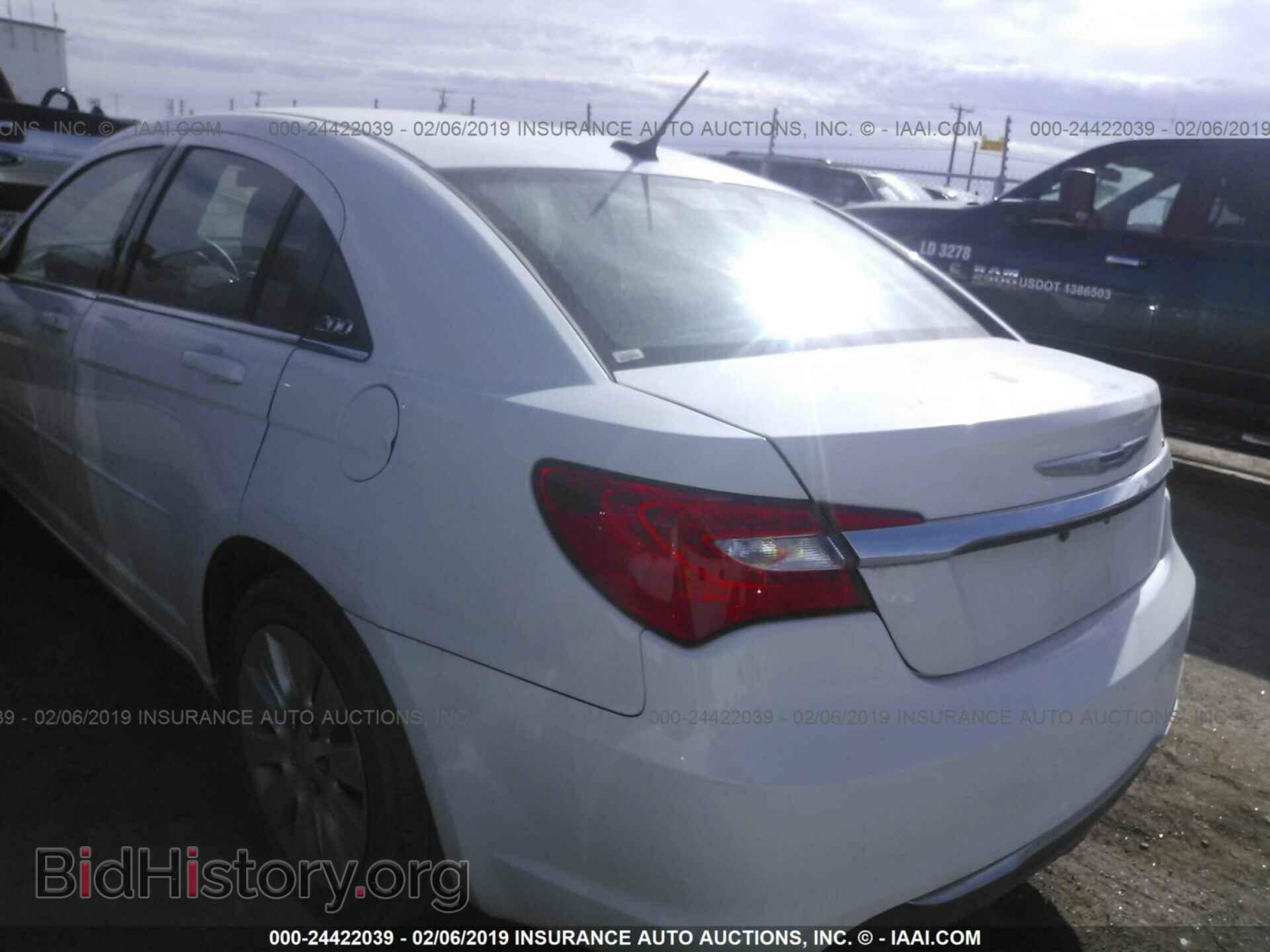 2012 CHRYSLER 200 - VIN: 1C3CCBAB1CN215396 - Фото 3