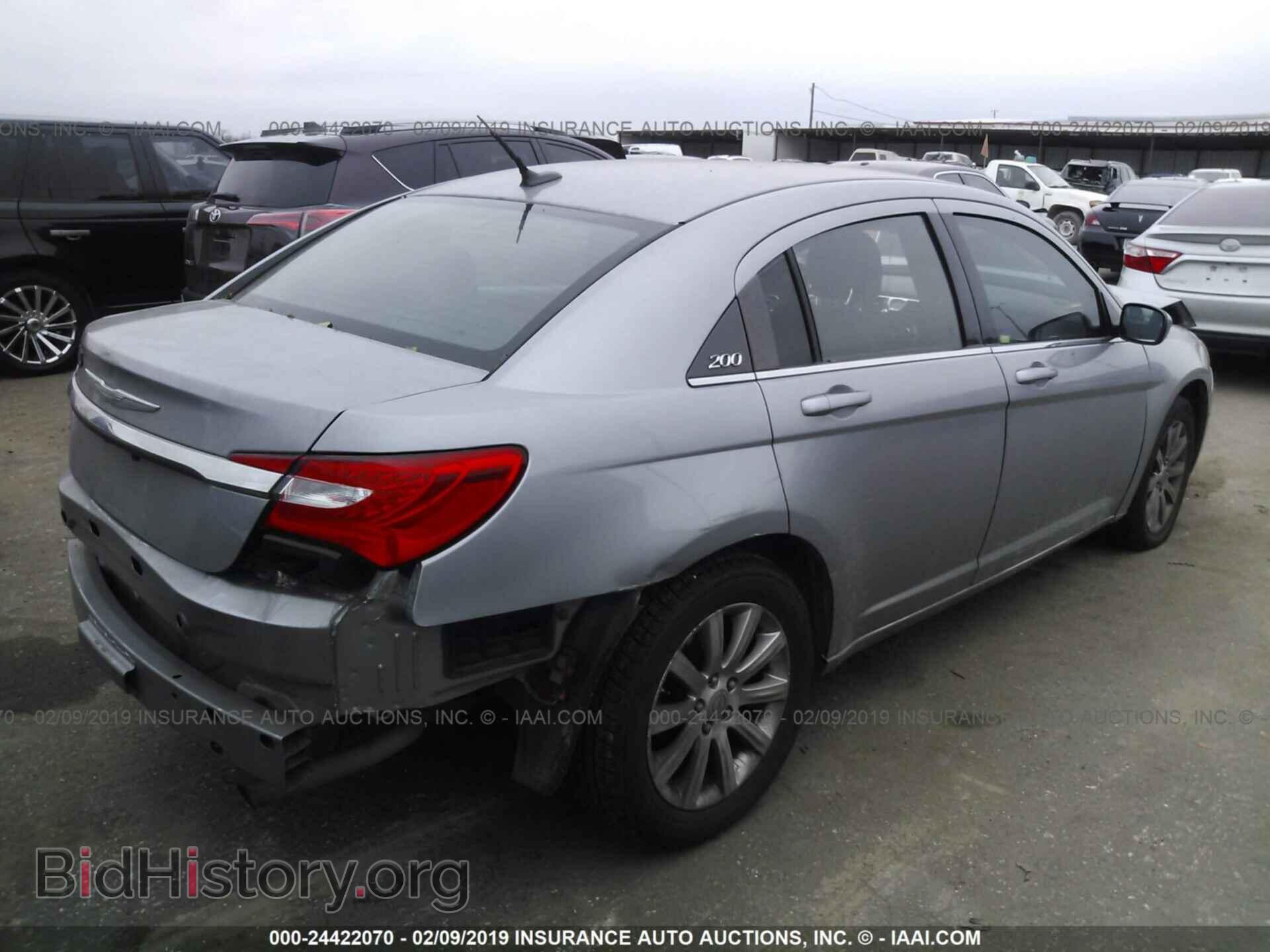 2013 CHRYSLER 200 - VIN: 1C3CCBBB1DN695553 - Фото 4