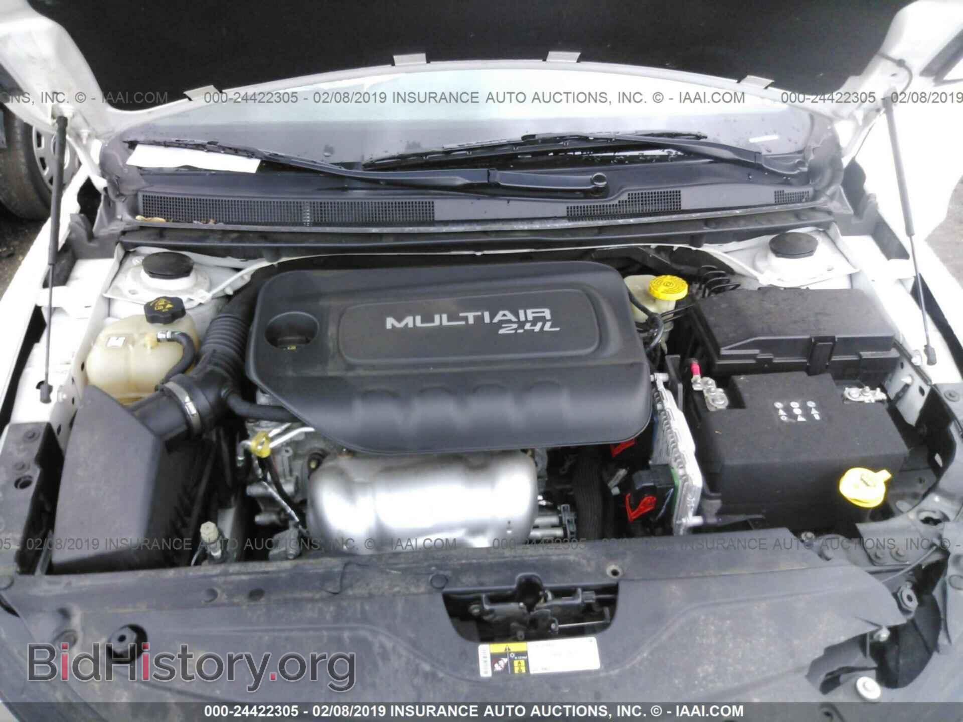 2016 CHRYSLER 200 - VIN: 1C3CCCAB1GN141845 - Фото 10