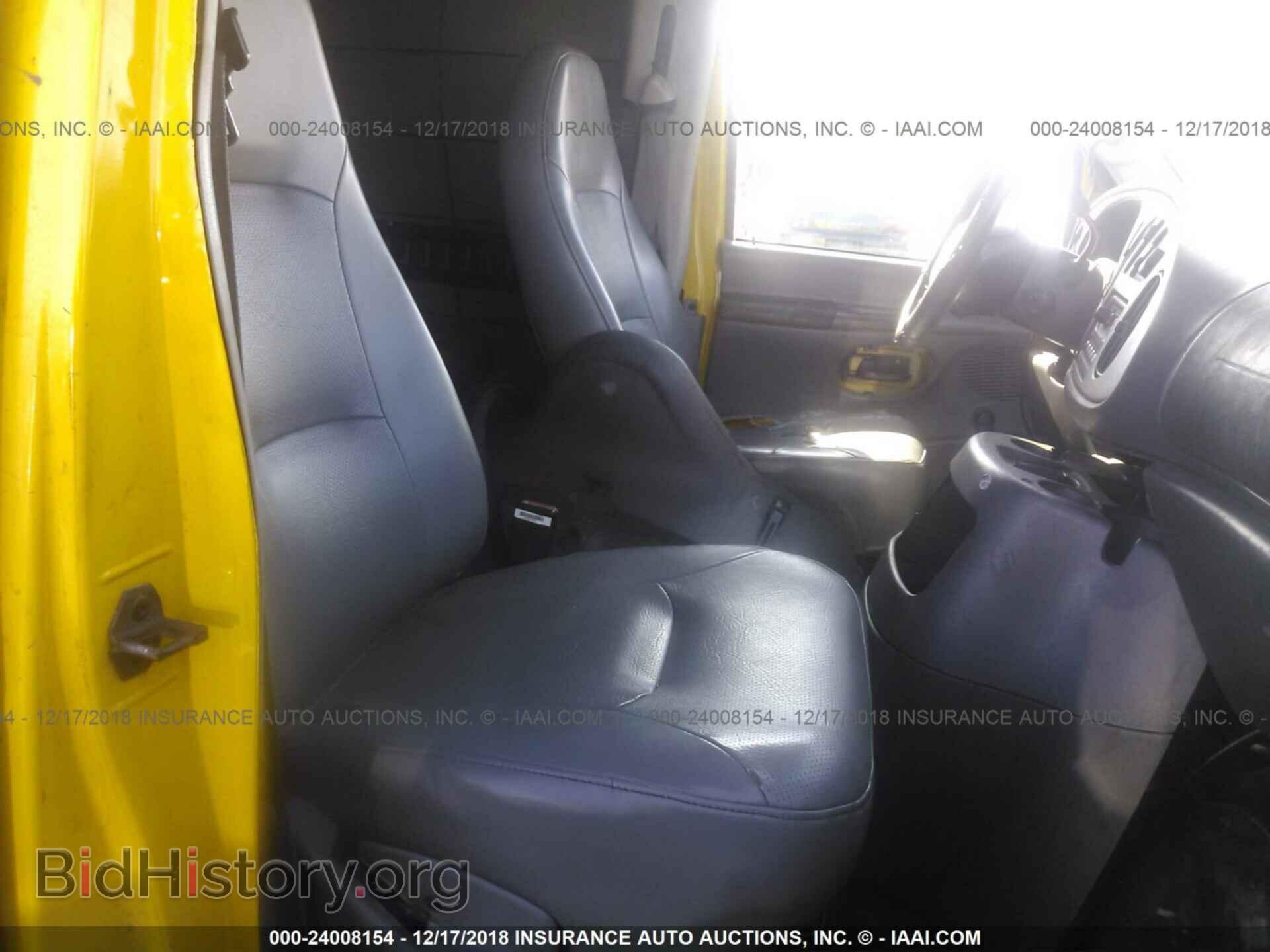2005 FORD ECONOLINE - VIN: 1FTNE24W85HB06304 - Фото 8