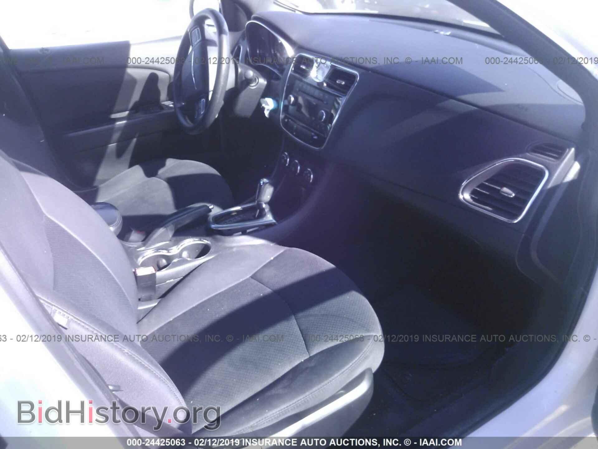 2013 CHRYSLER 200 - VIN: 1C3CCBAB1DN640070 - Photo 5