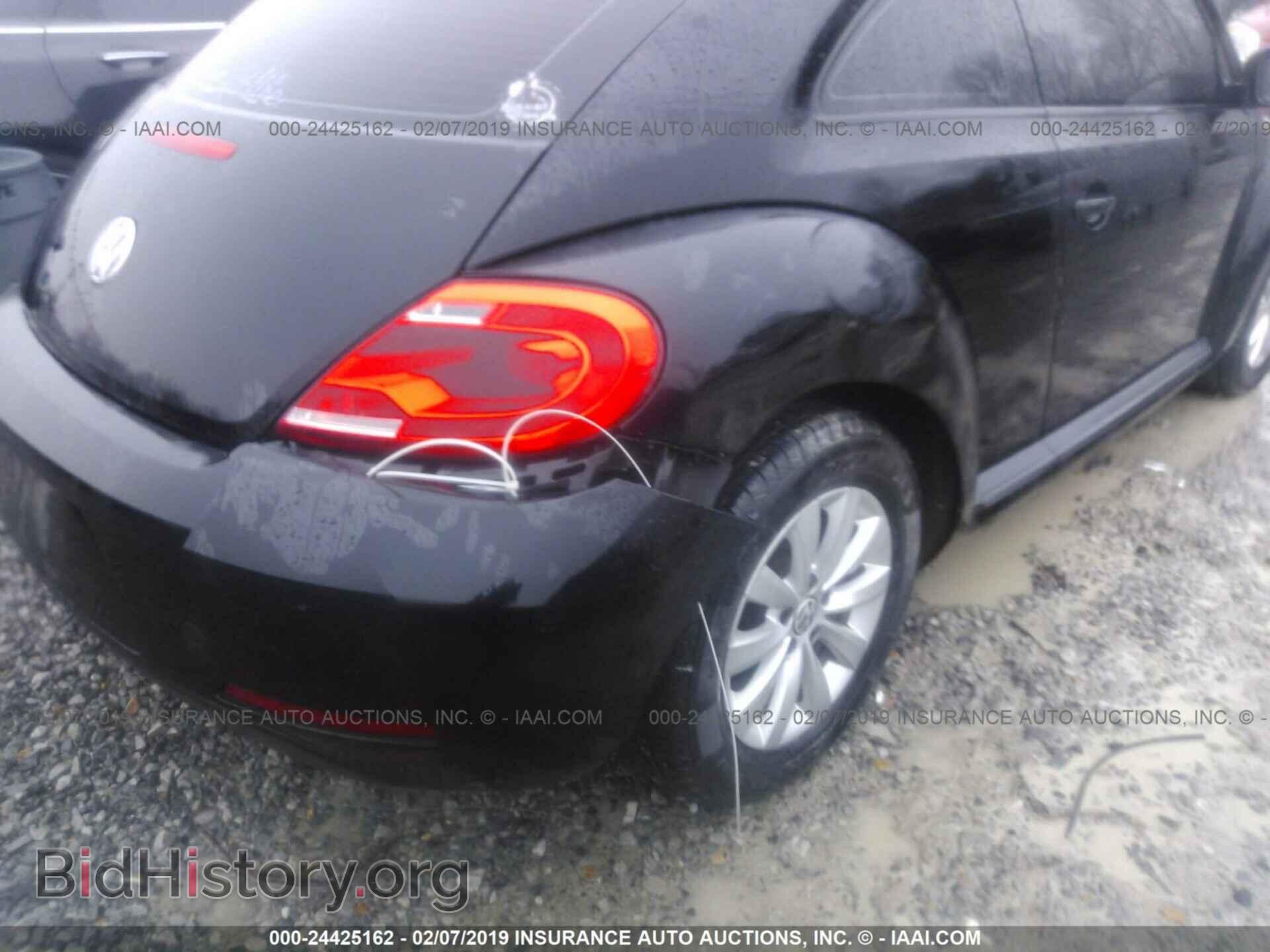 2014 VOLKSWAGEN BEETLE - VIN: 3VWF17AT4EM640108 - Фото 6