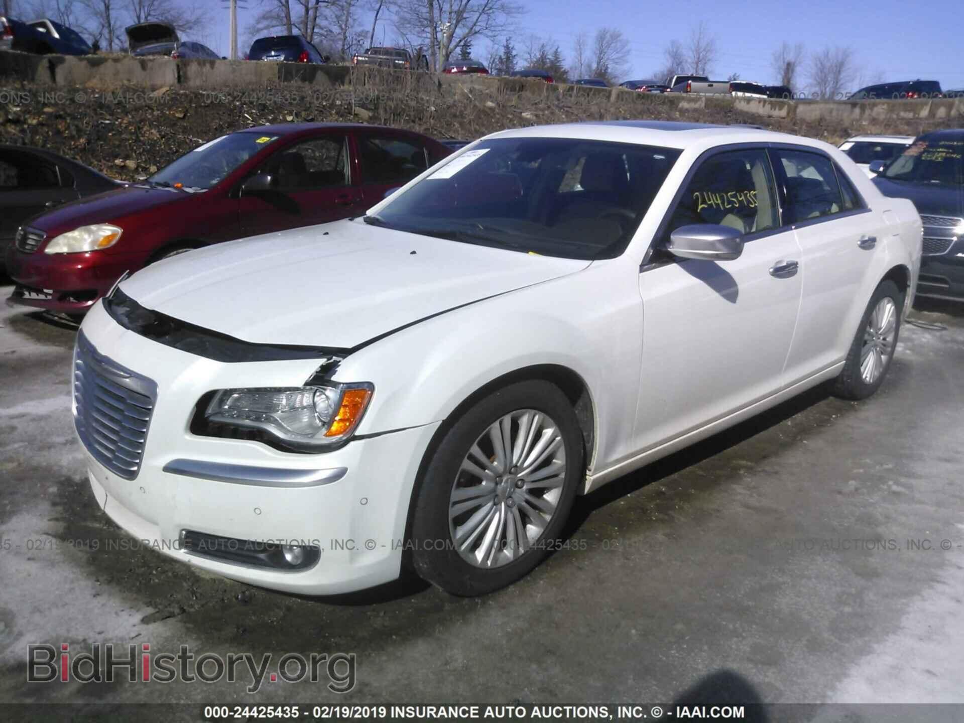2013 CHRYSLER 300C - VIN: 2C3CCAST0DH539337 - Фото 2