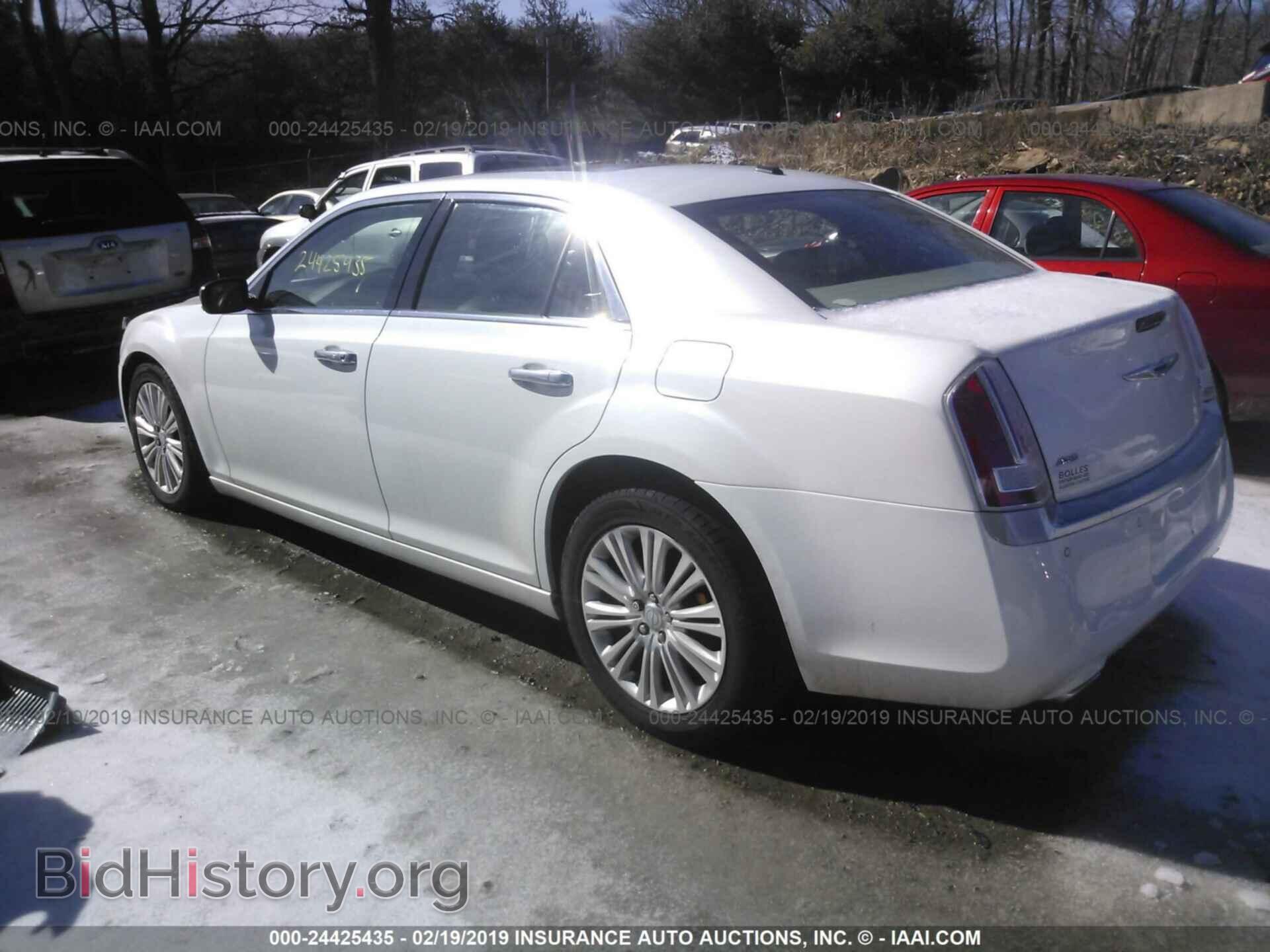 2013 CHRYSLER 300C - VIN: 2C3CCAST0DH539337 - Фото 3