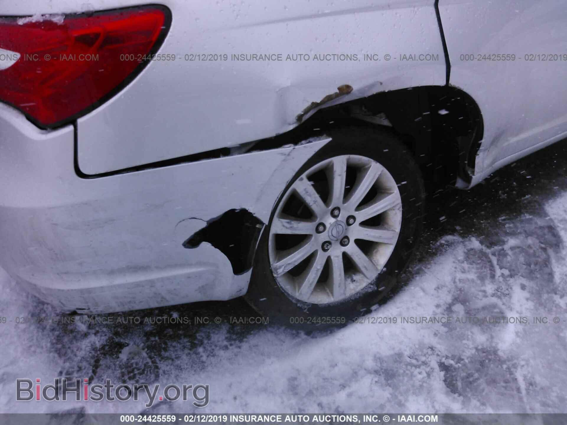 2011 CHRYSLER 200 - VIN: 1C3BC1FB5BN585764 - Photo 6