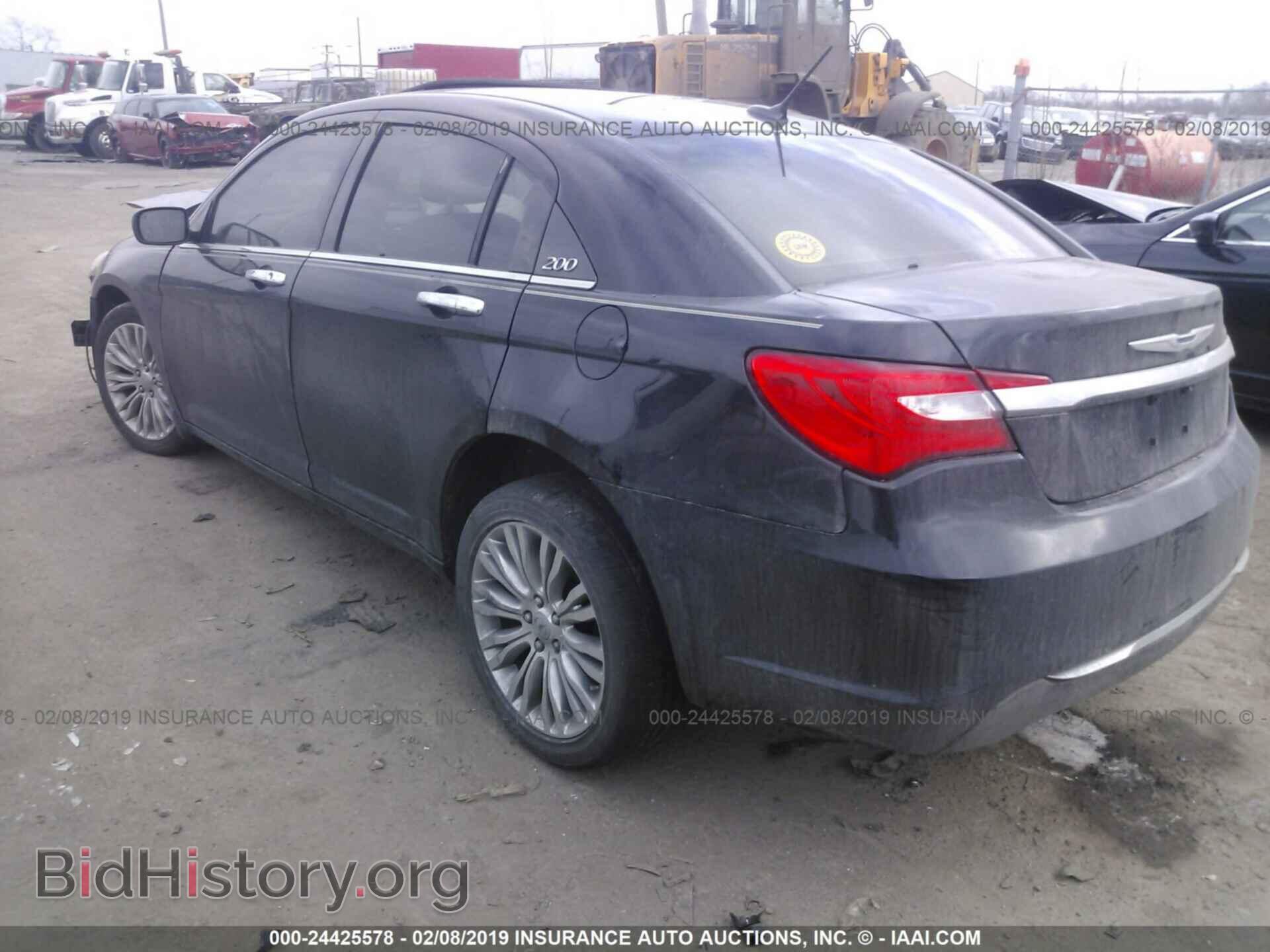 2012 CHRYSLER 200 - VIN: 1C3CCBCB2CN277743 - Фото 3