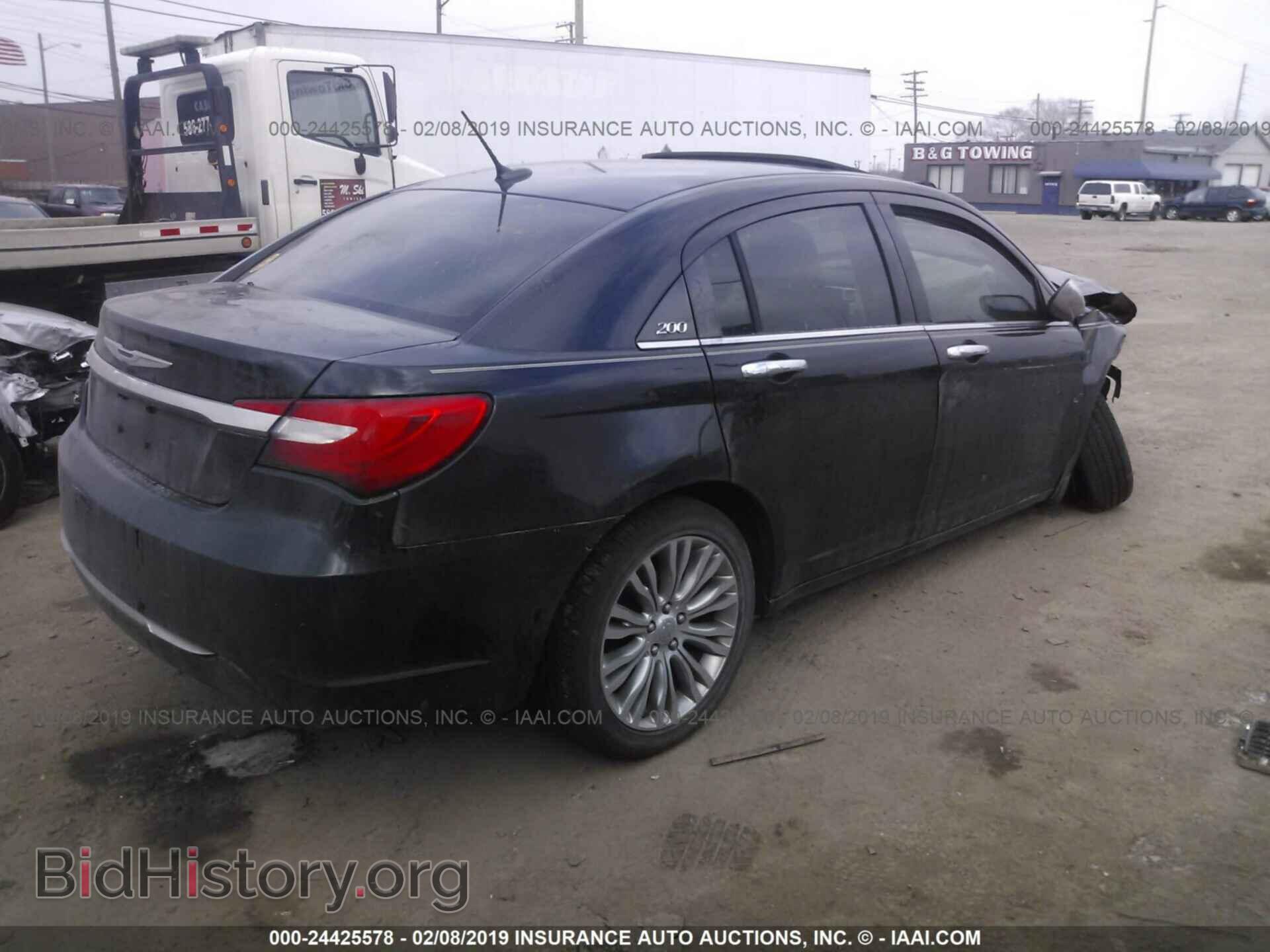 2012 CHRYSLER 200 - VIN: 1C3CCBCB2CN277743 - Фото 4