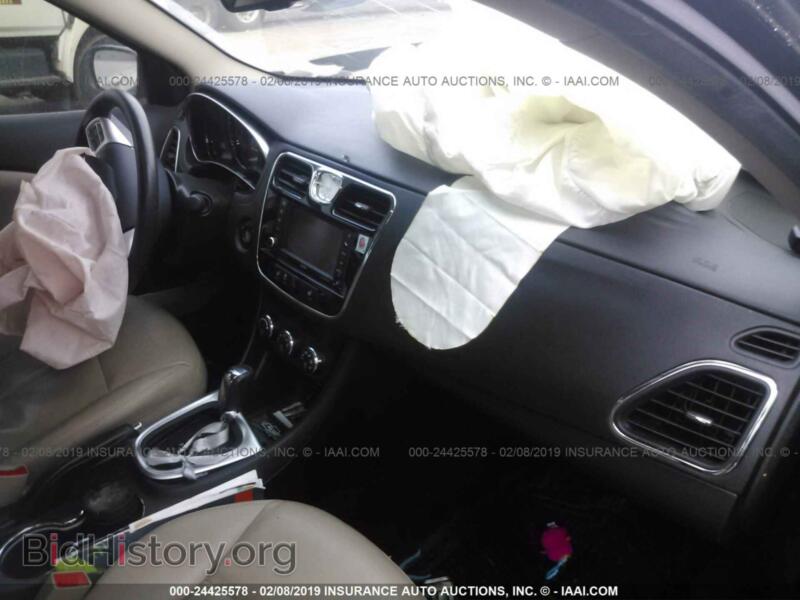2012 Chrysler 200 (VIN 1C3CCBCB2CN277743) — photo 5 of 10
