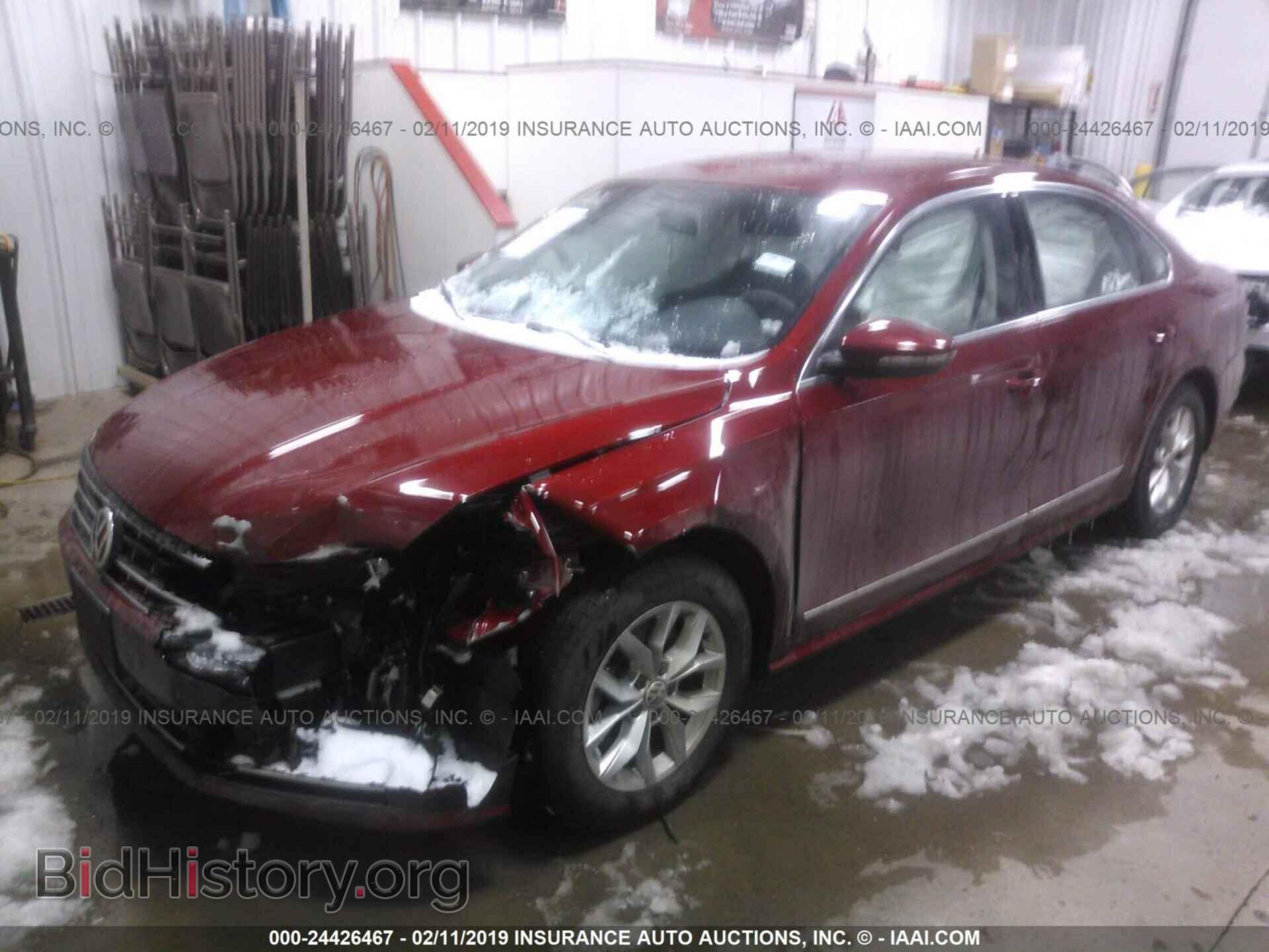 2017 VOLKSWAGEN PASSAT - VIN: 1VWAT7A34HC005416 - Фото 2