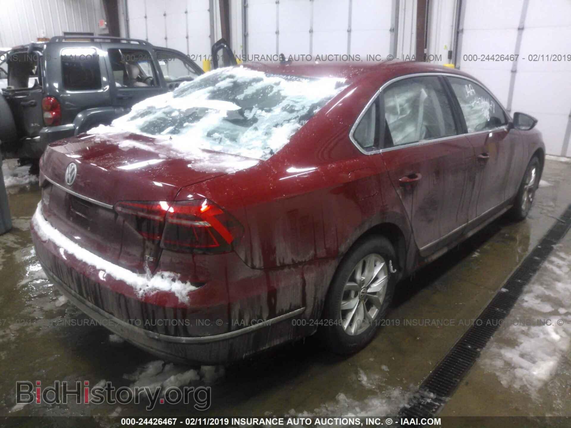 2017 VOLKSWAGEN PASSAT - VIN: 1VWAT7A34HC005416 - Фото 4