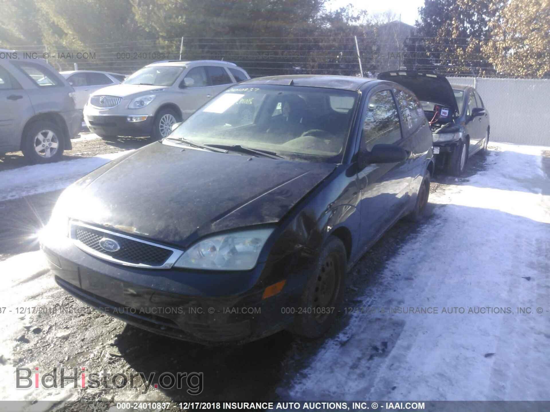 2005 FORD FOCUS - VIN: 3FAFP31NX5R159459 - Фото 2