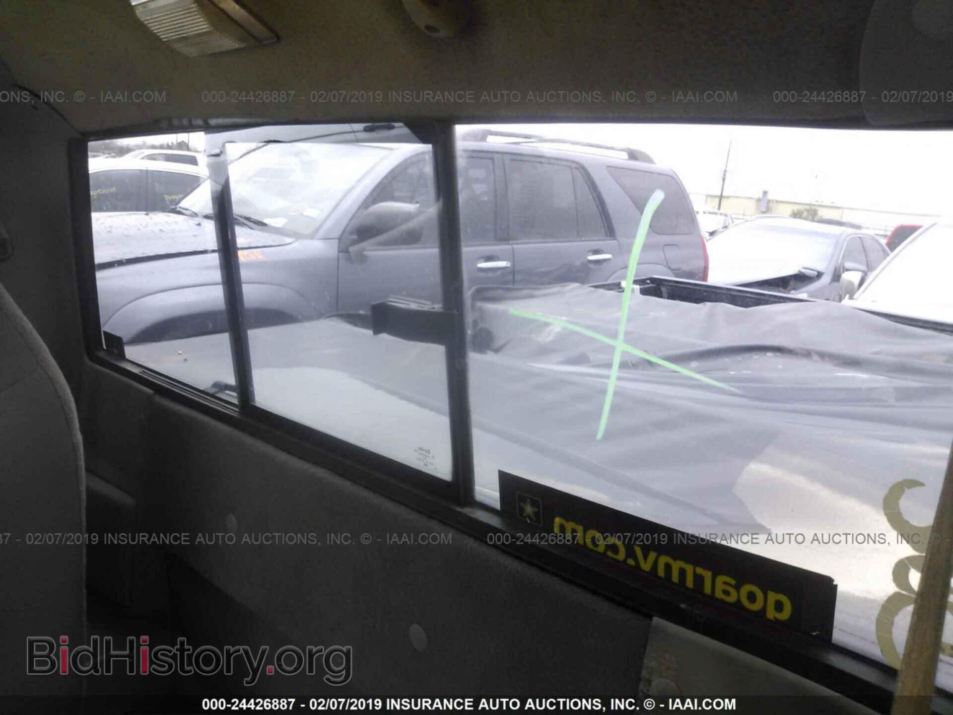 2002 MAZDA B2300 - VIN: 4F4YR12D22TM02898 - Photo 8