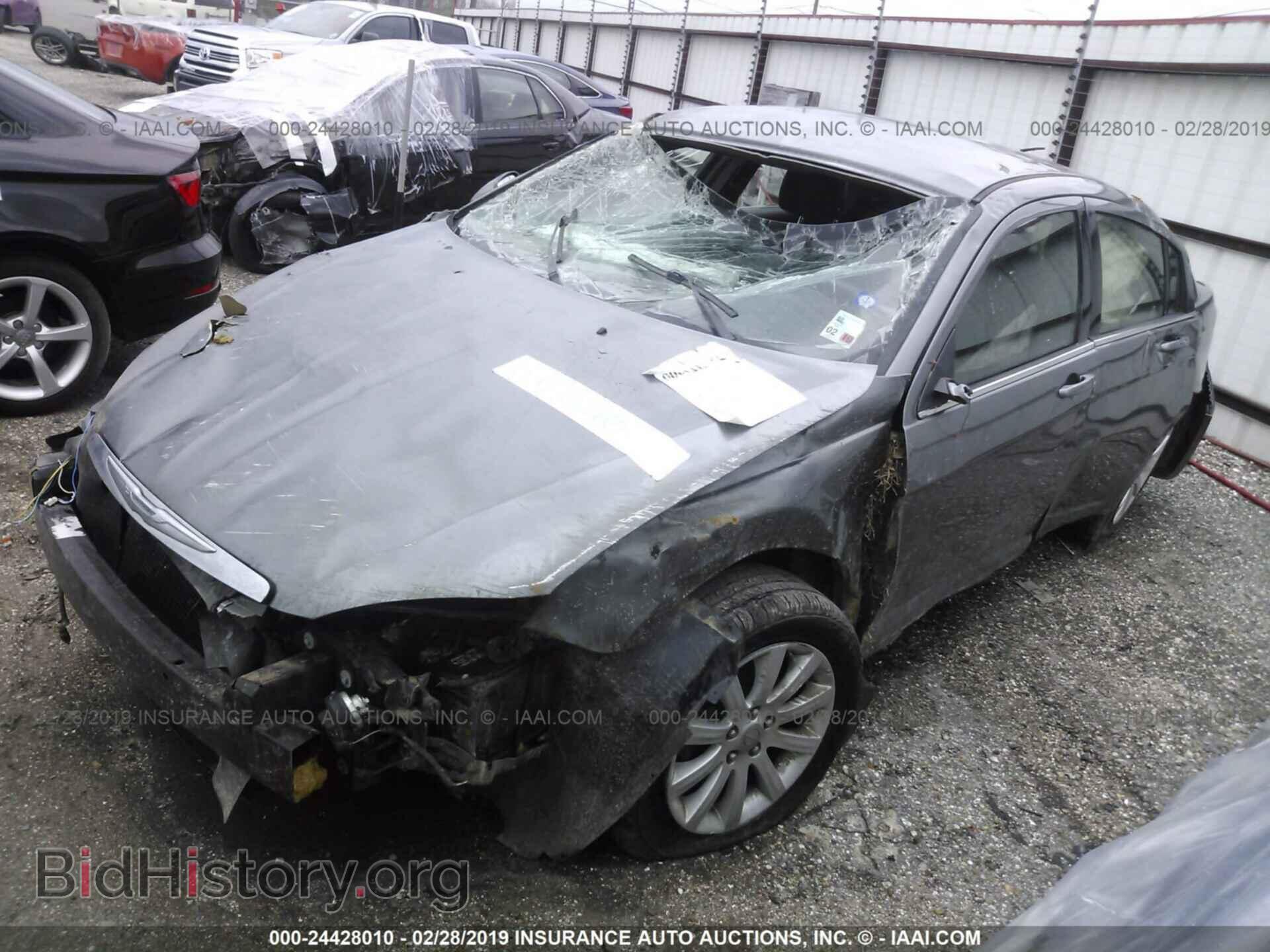 2013 CHRYSLER 200 - VIN: 1C3CCBBB0DN547281 - Фото 2