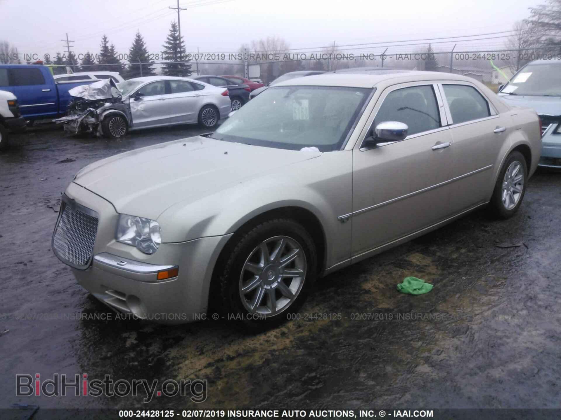 2006 CHRYSLER 300C - VIN: 2C3LA63H86H159971 - Фото 2