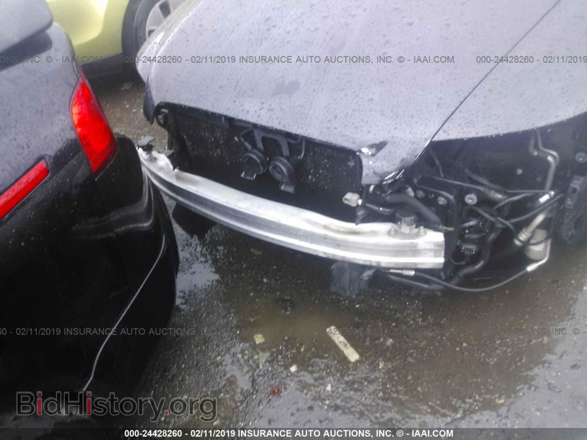 2011 AUDI A6 - VIN: WAUKGAFB4BN029801 - Фото 6