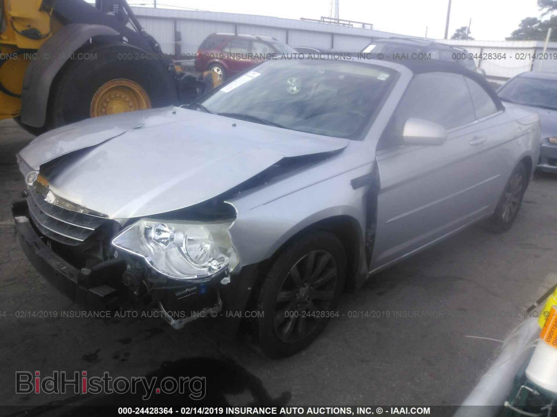 2010 CHRYSLER SEBRING - VIN: 1C3BC5ED1AN170403 - Фото 2