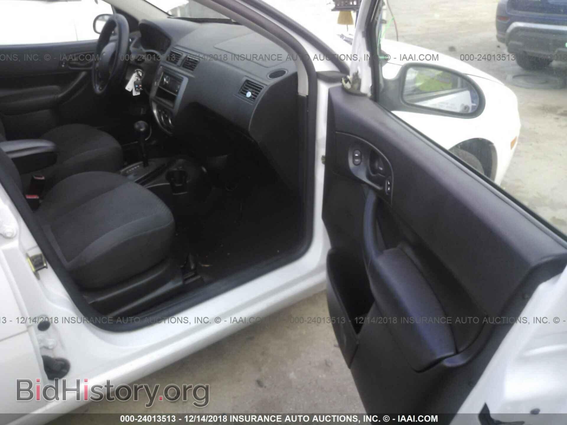 2005 FORD FOCUS - VIN: 3FAFP37N35R141084 - Фото 5