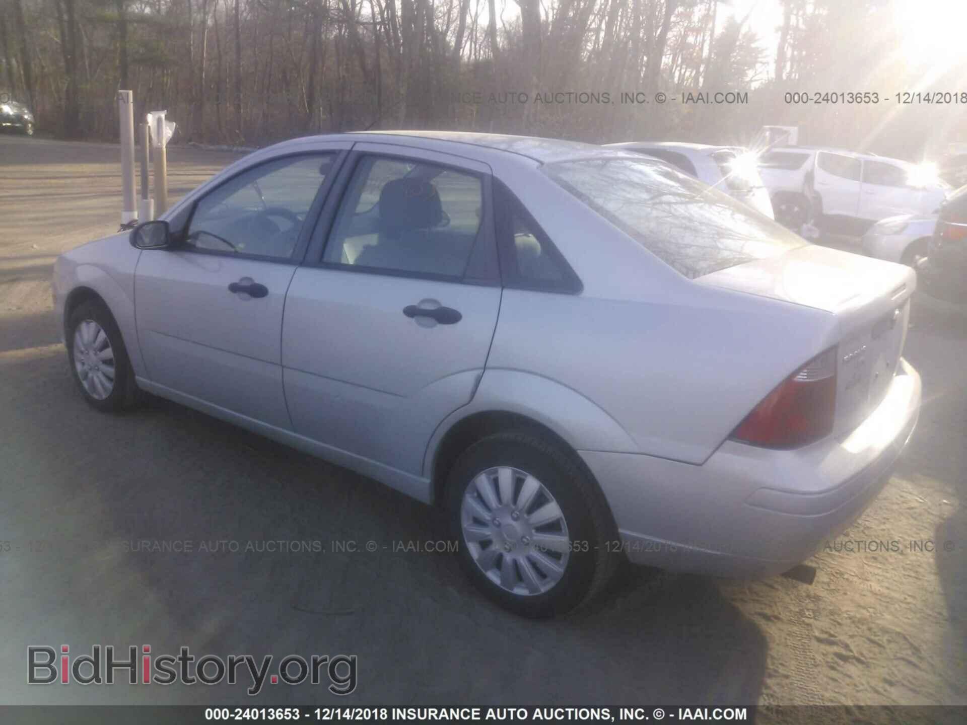 2007 FORD FOCUS - VIN: 1FAHP34N57W363445 - Photo 3
