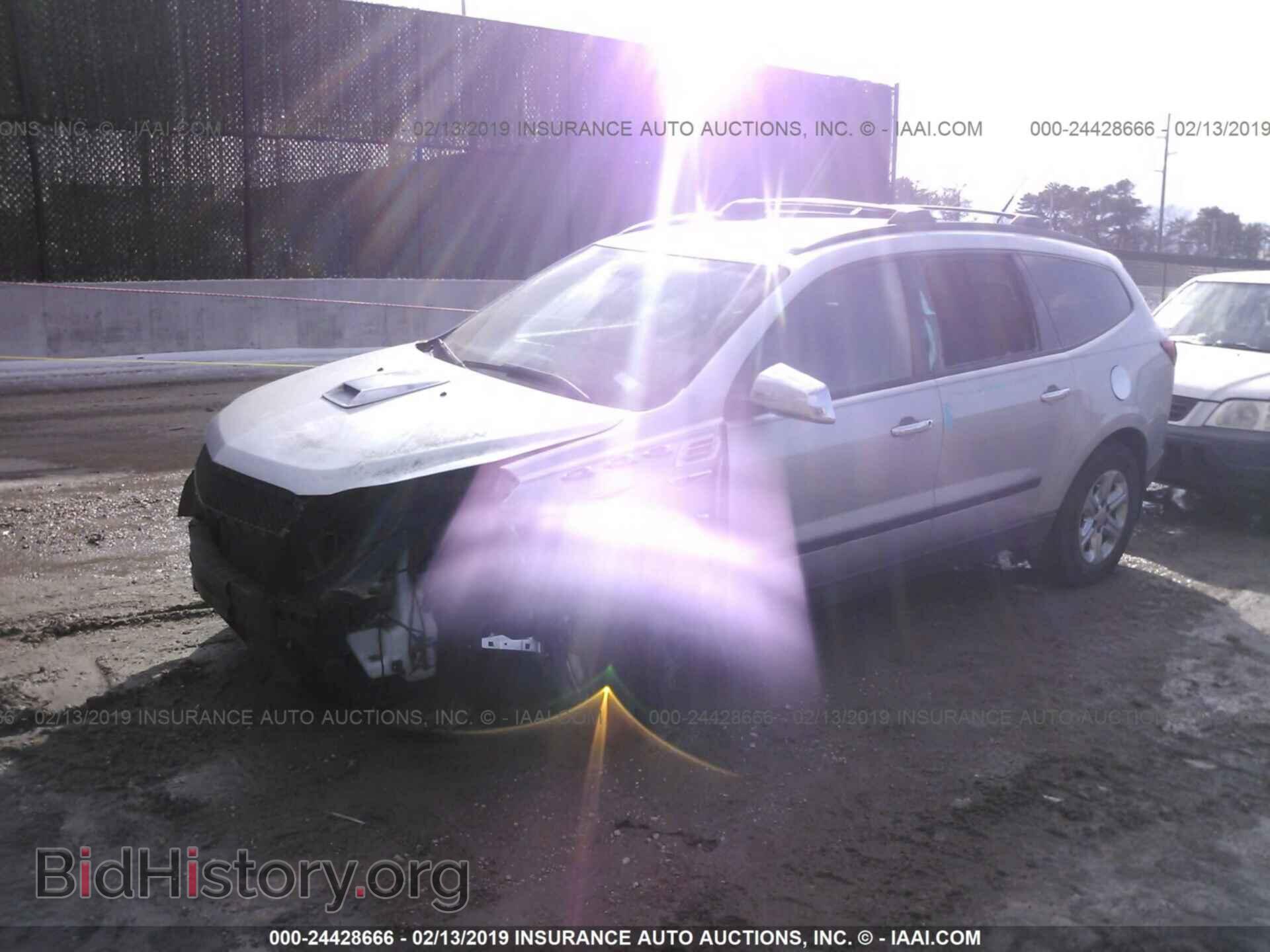 2011 CHEVROLET TRAVERSE - VIN: 1GNKVFED5BJ375721 - Photo 2