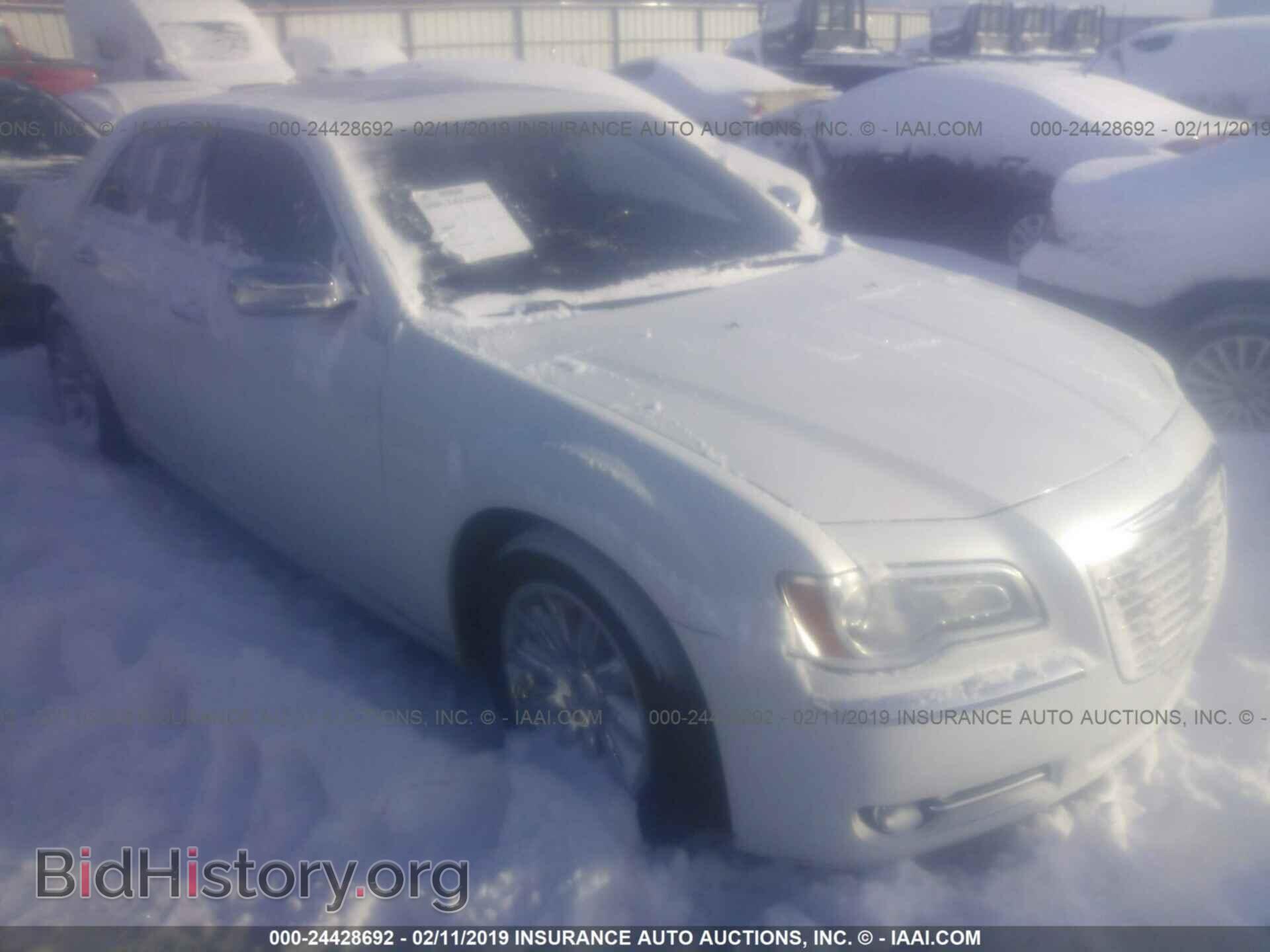 Фотография 2C3CCAET7CH236565 - CHRYSLER 300C 2012
