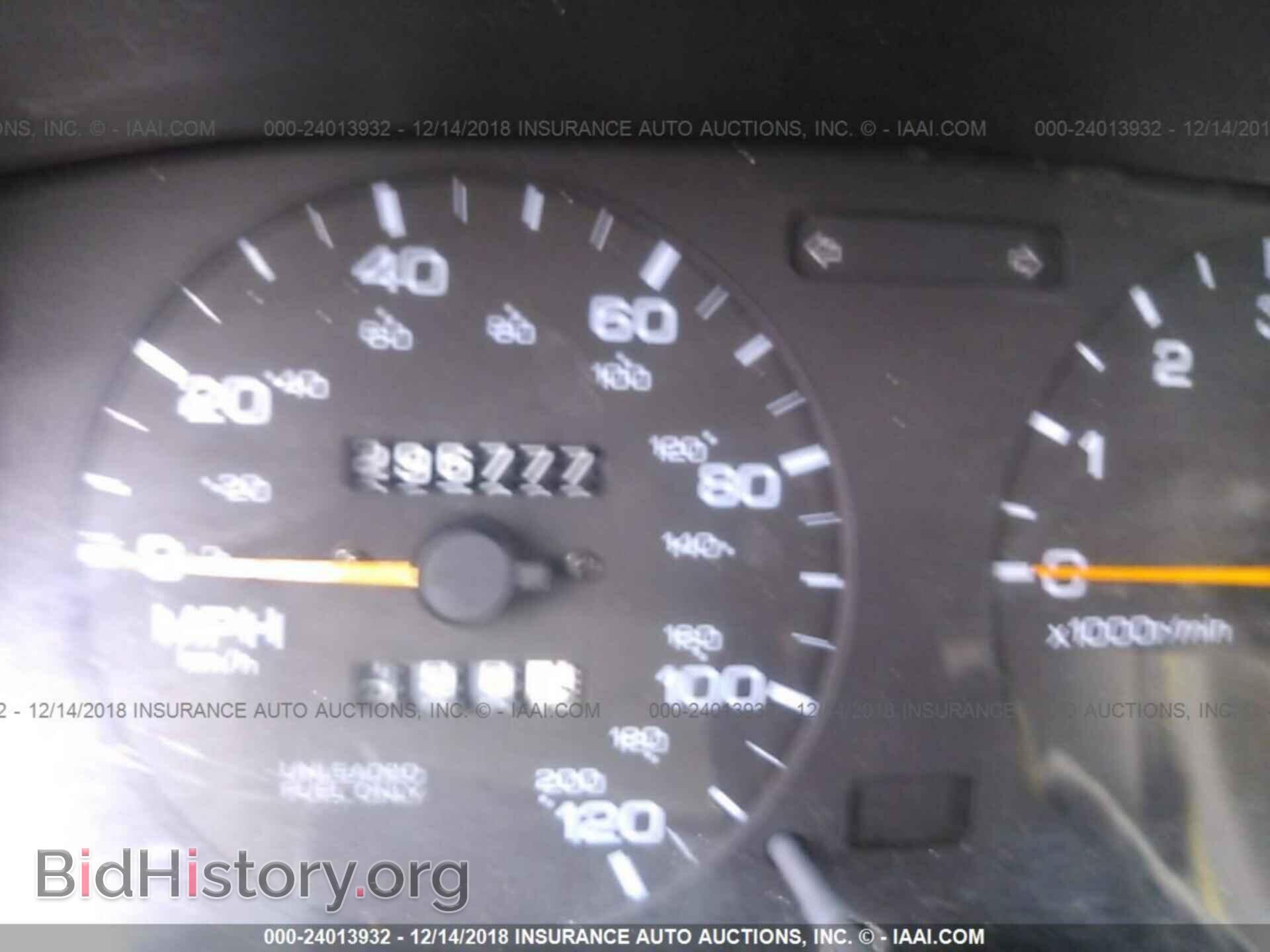2015 BMW 320 - VIN: WBA3C3G5XFNT52101 - Фото 7