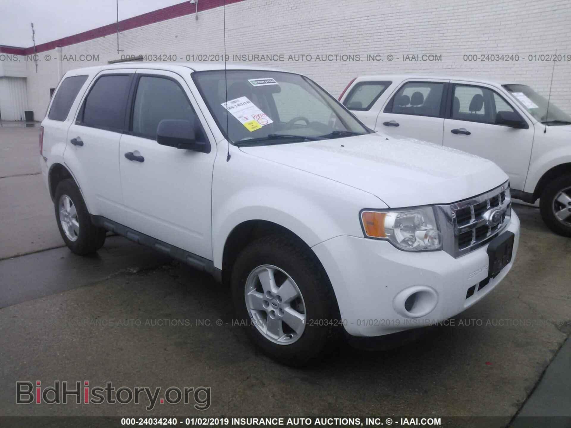 Фотография 1FMCU0C7XBKA09317 - FORD ESCAPE 2011