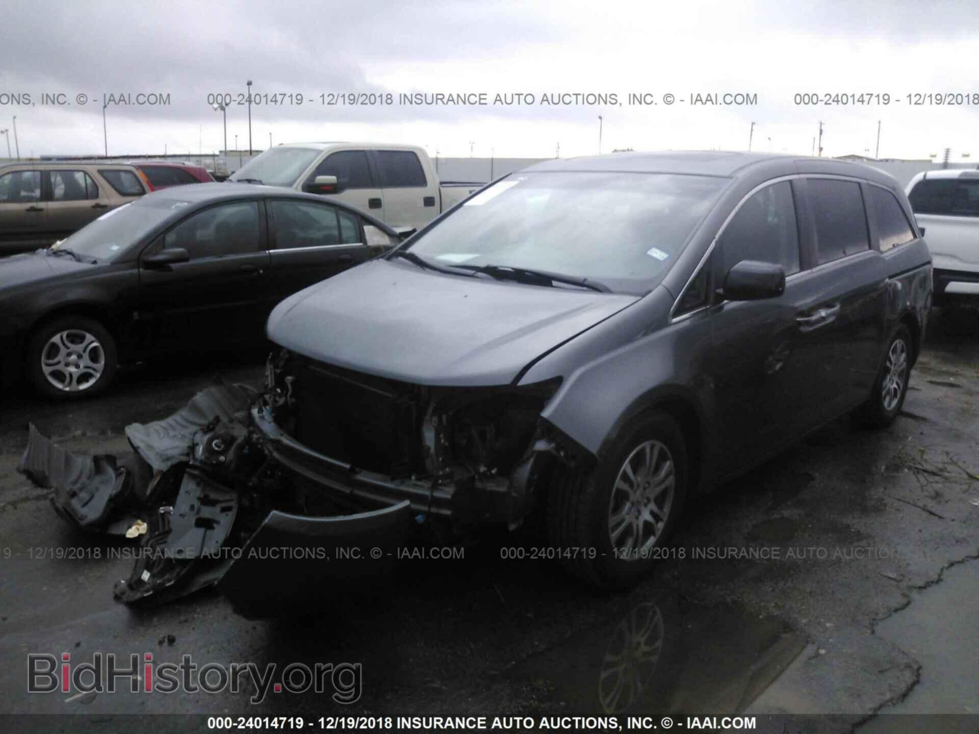 2012 Honda Odyssey - VIN: 5FNRL5H64CB123259 - Фото 2