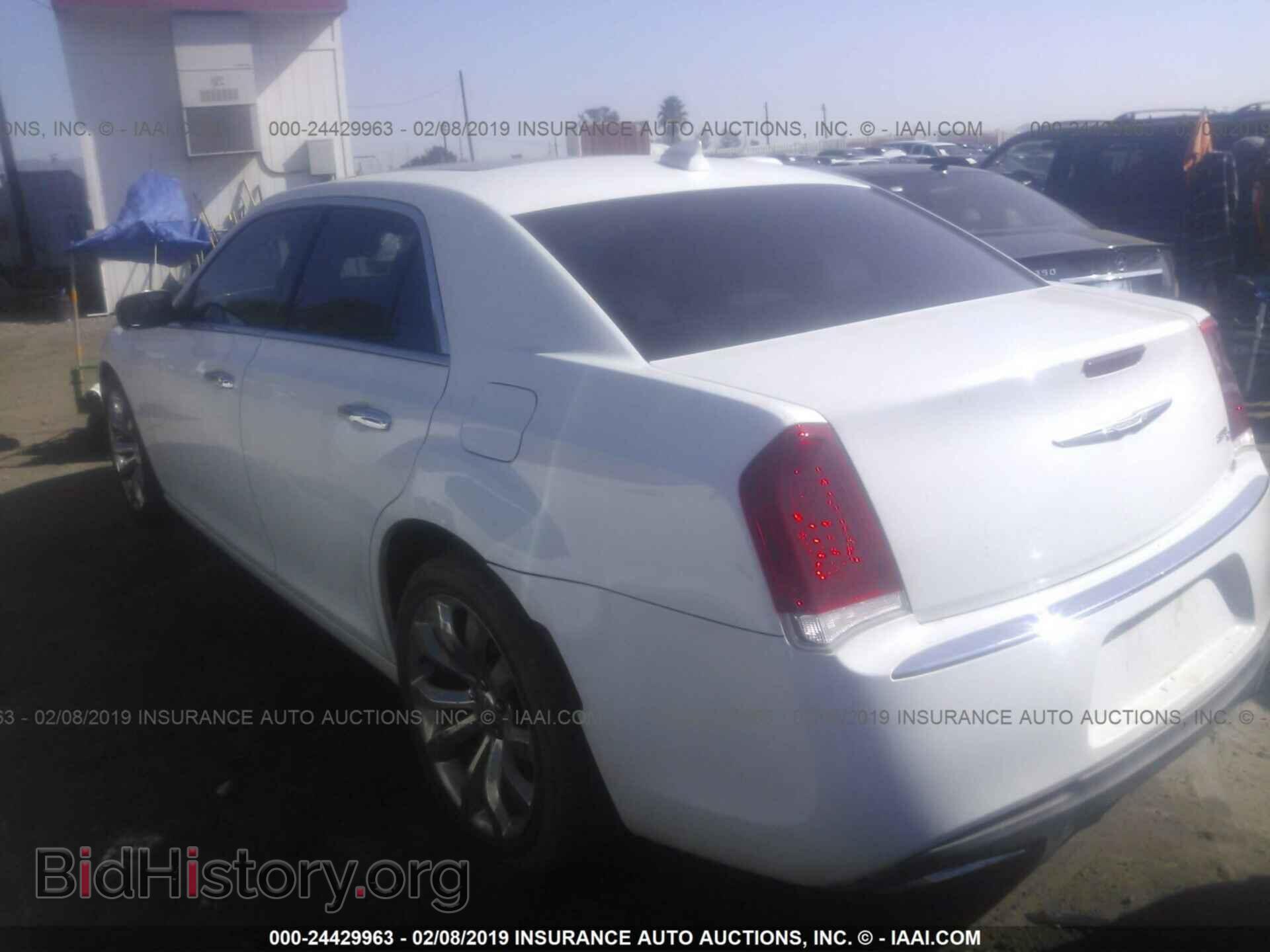 2015 CHRYSLER 300C - VIN: 2C3CCAEGXFH802788 - Фото 3
