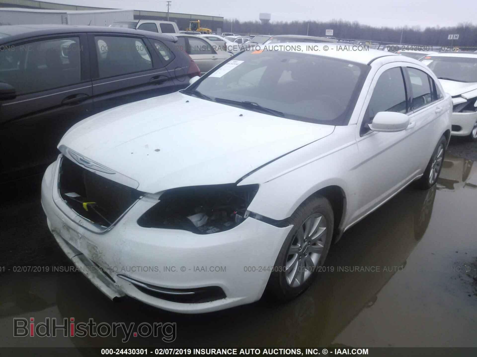 2013 CHRYSLER 200 - VIN: 1C3CCBBB3DN584048 - Фото 2
