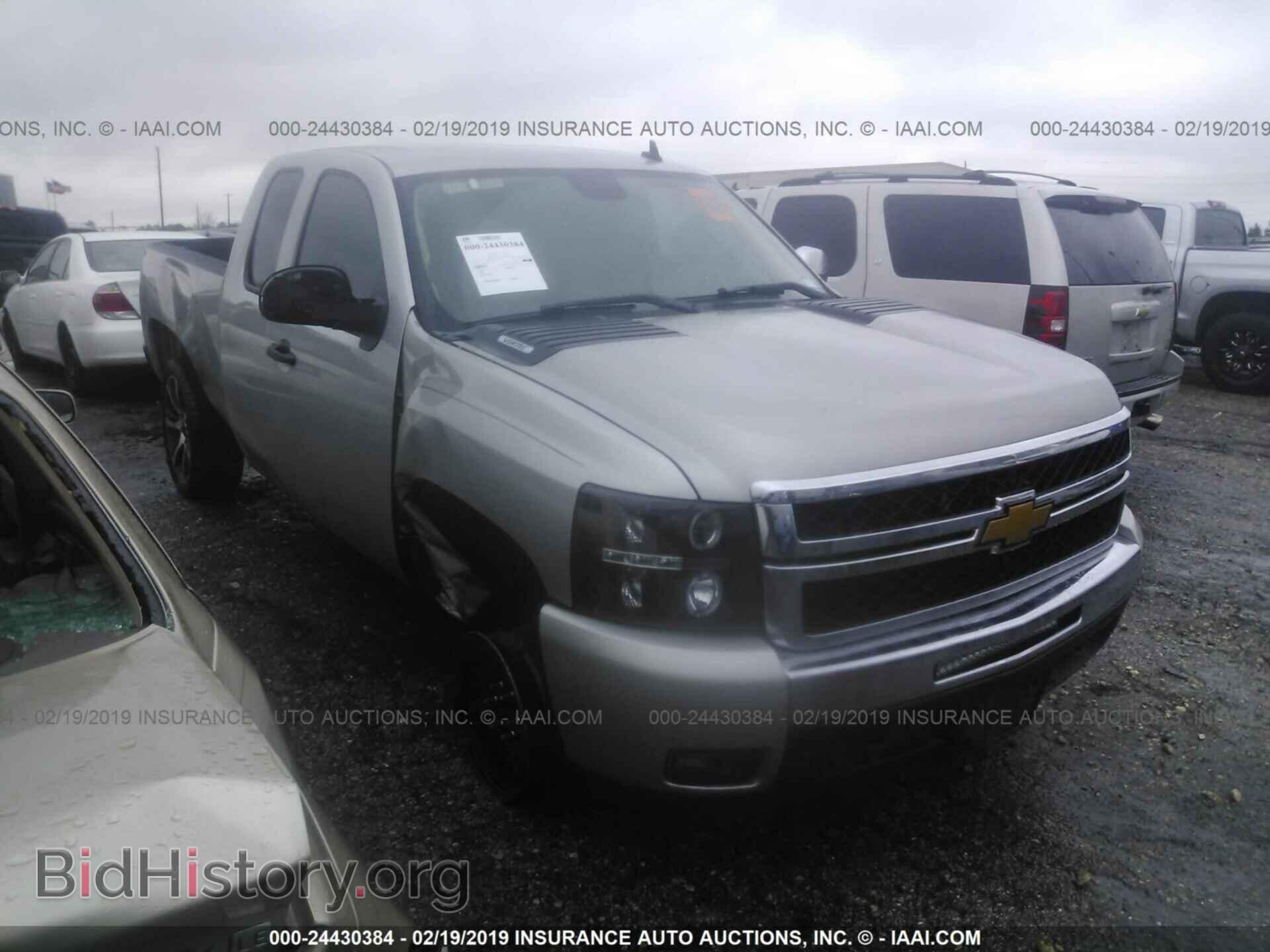 Photo 2GCEC19CX71623561 - CHEVROLET SILVERADO 2007