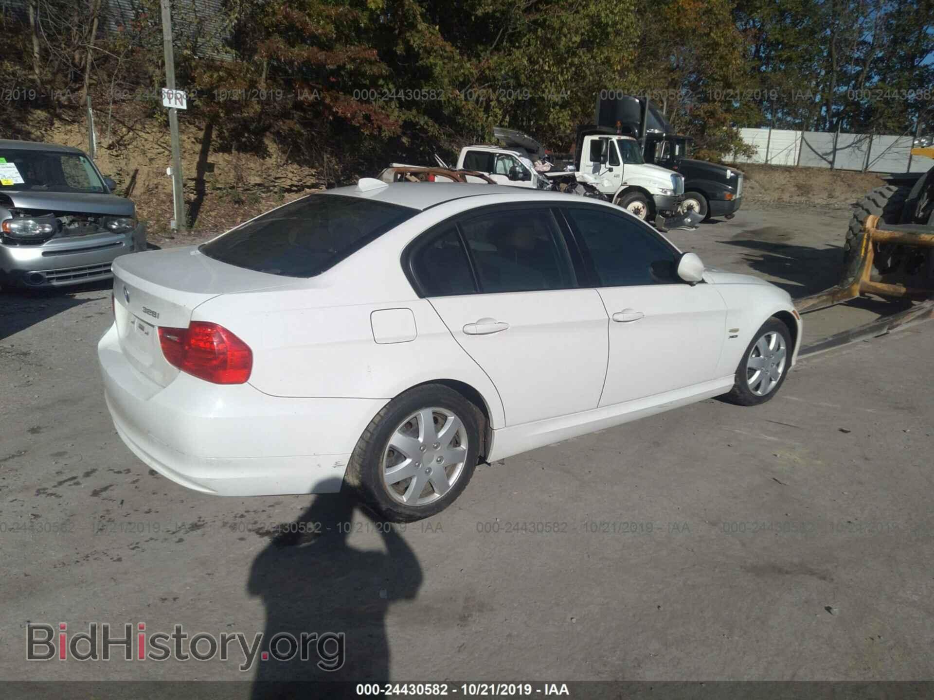 2011 BMW 328 - VIN: WBAPK5C55BA993549 - Фото 4