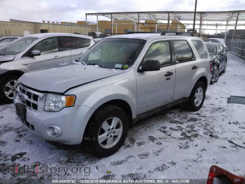 2009 Ford ESCAPE (VIN 1FMCU03789KD04636) — photo 2 of 10
