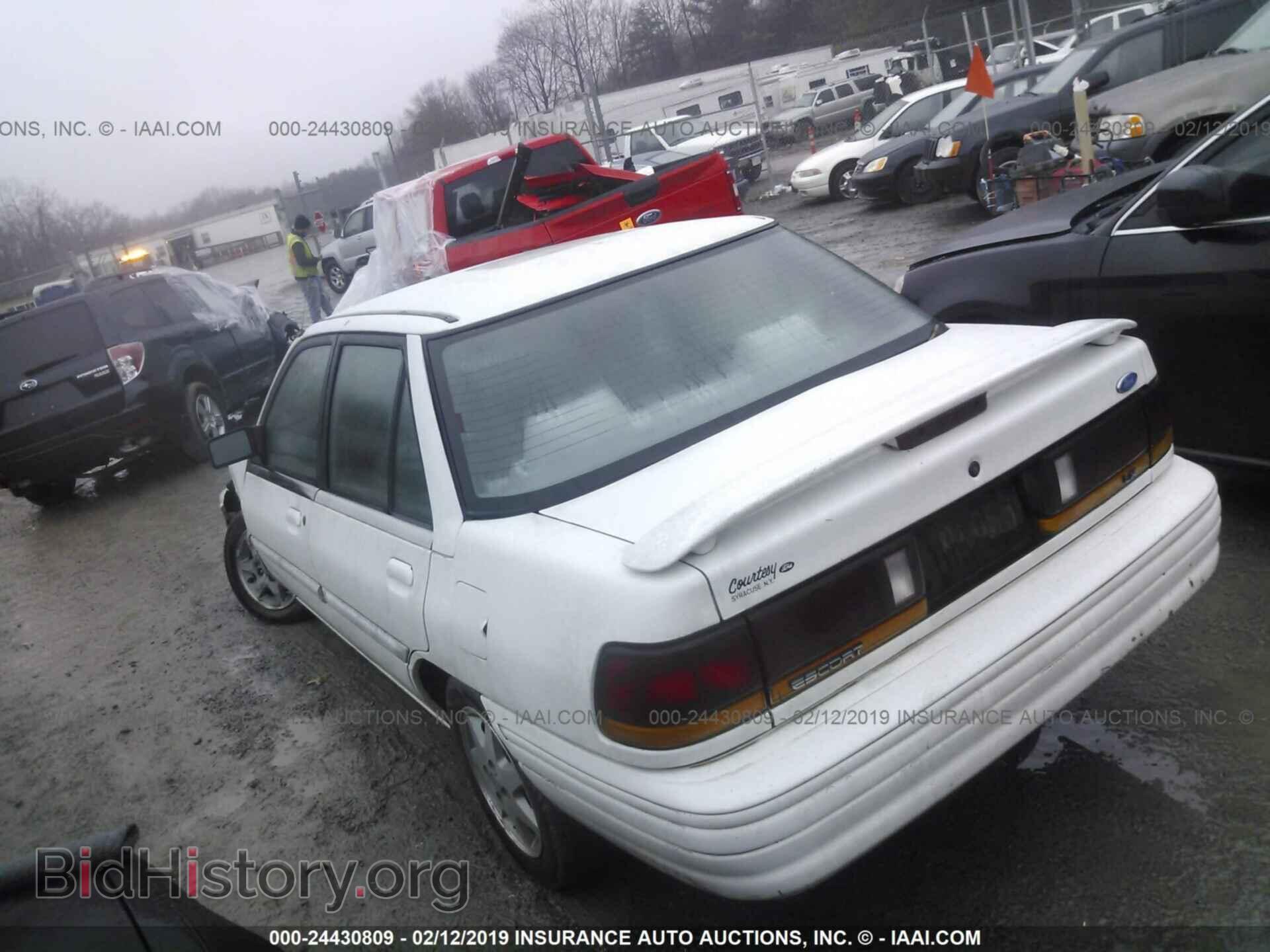 1996 FORD ESCORT - VIN: 3FASP13J6TR106882 - Фото 3