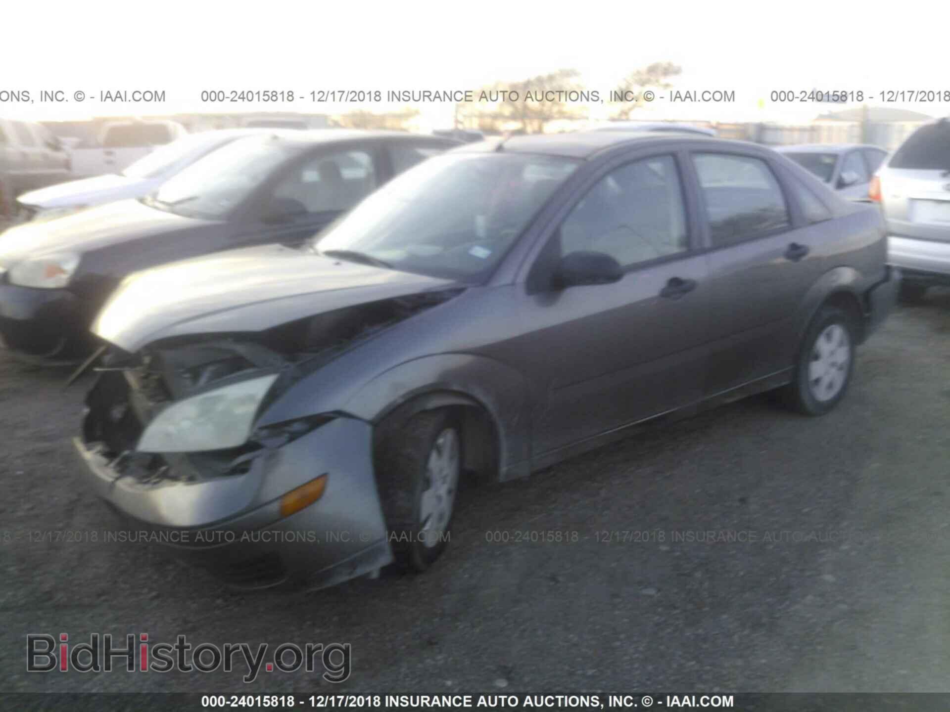 2007 FORD FOCUS - VIN: 1FAHP34N07W196153 - Фото 2