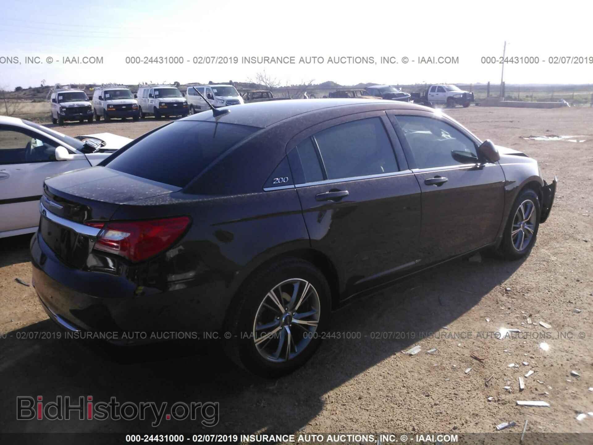 2013 CHRYSLER 200 - VIN: 1C3CCBBB4DN674468 - Photo 4
