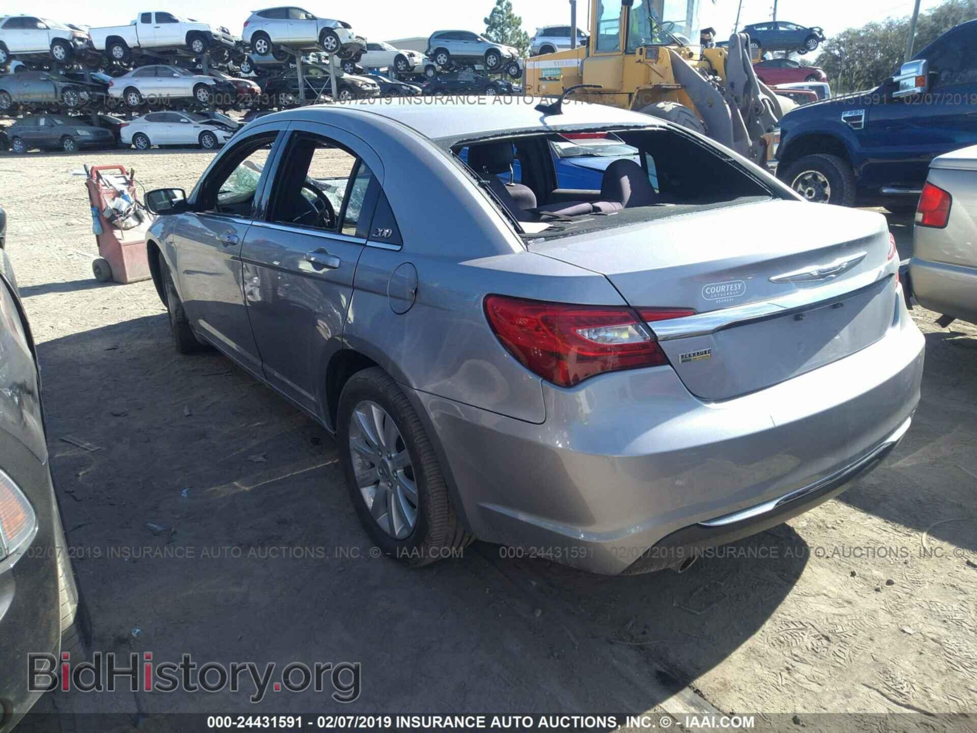 2013 CHRYSLER 200 - VIN: 1C3CCBBG5DN573242 - Фото 3