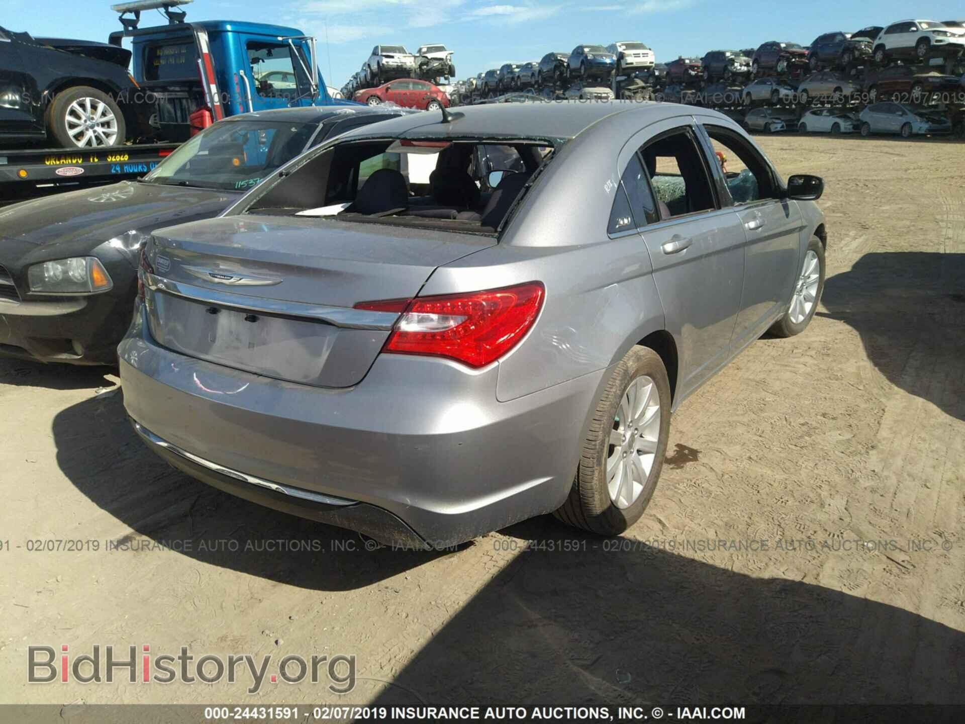 2013 CHRYSLER 200 - VIN: 1C3CCBBG5DN573242 - Фото 4