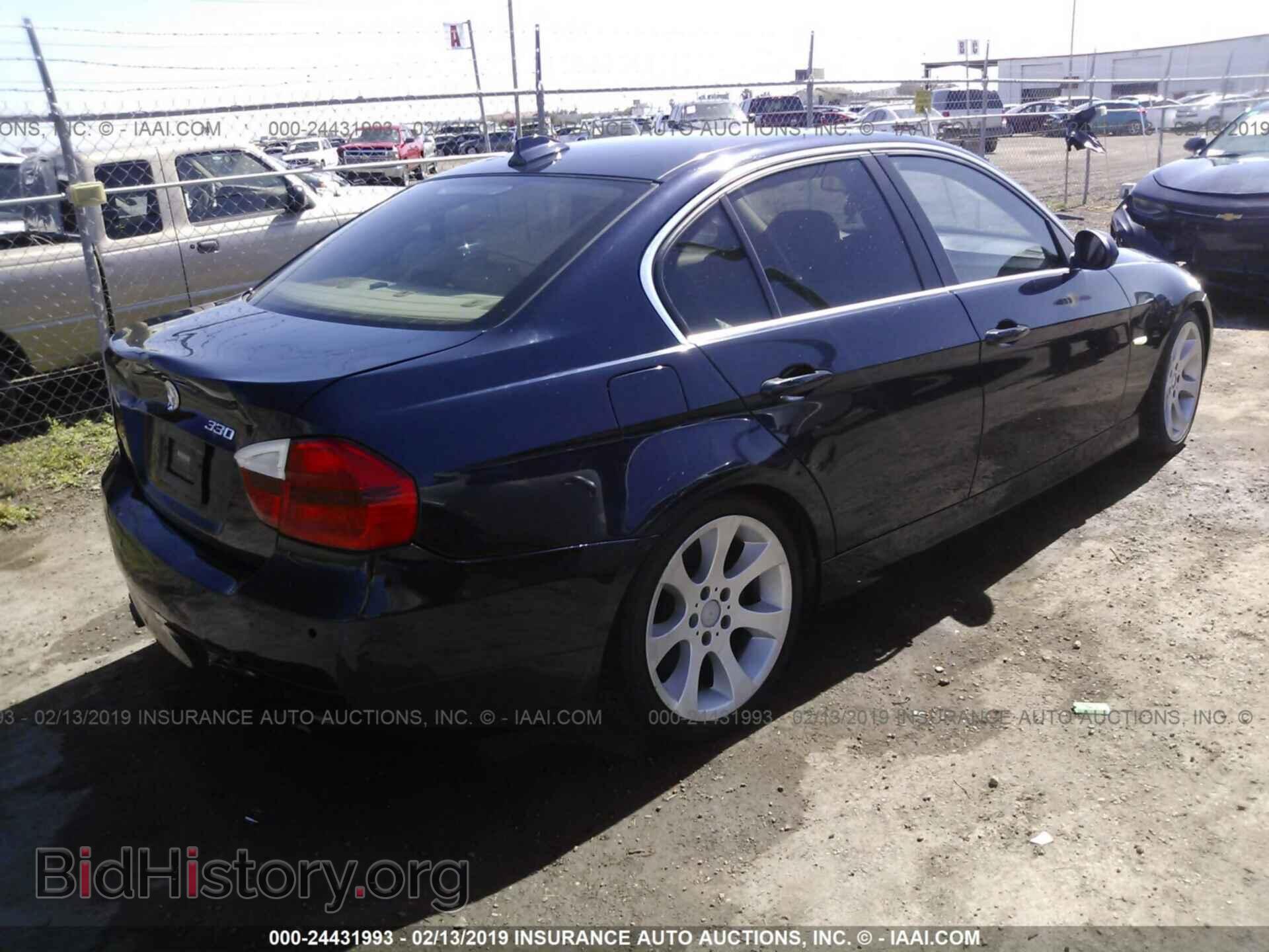 2006 BMW 330 - VIN: WBAVB33596KR81979 - Фото 4